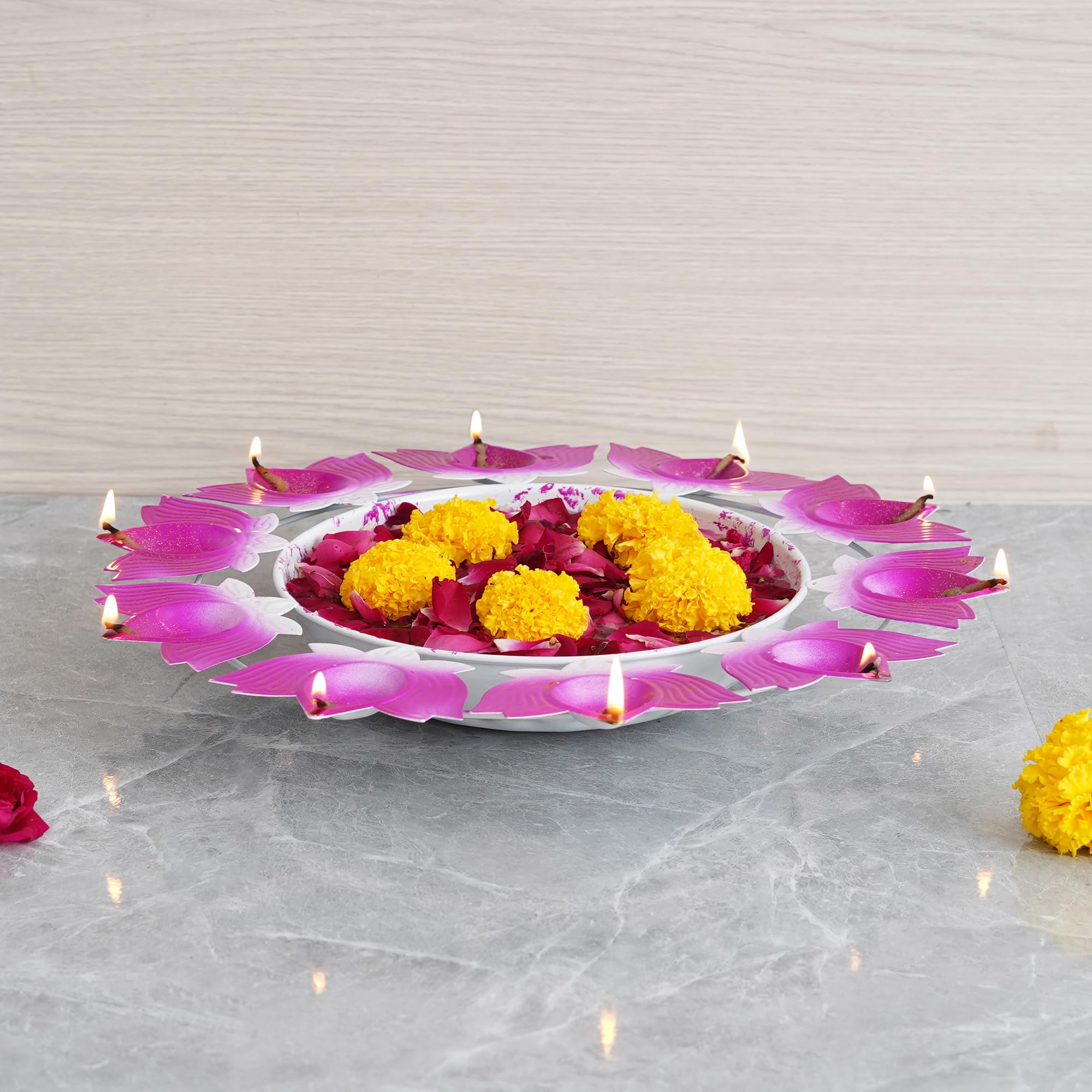 Webelkart Diya urli miska w kształcie lotosu do dekoracji domu i Pooja, świecznik na tealight Urli do dekoracji domu i biura (36 cm) – świecznik Diwali
