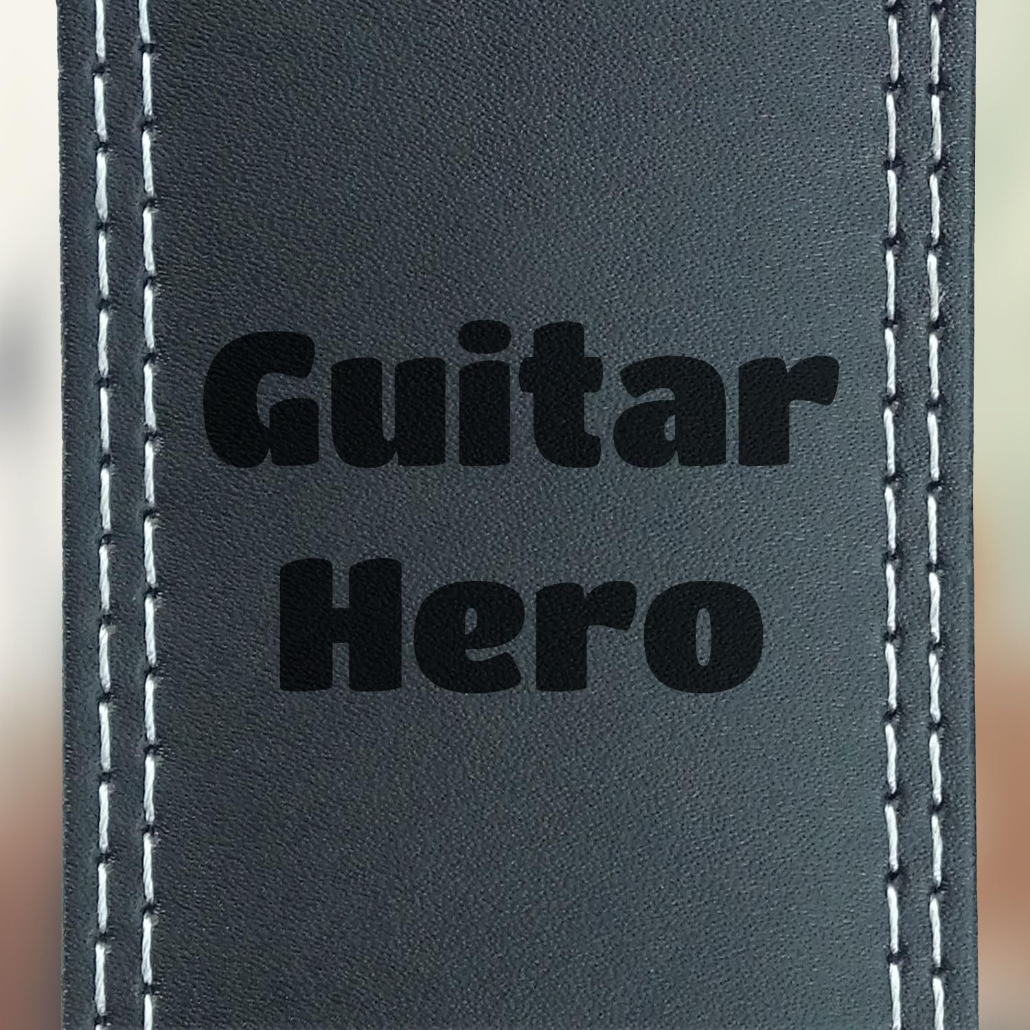 keepdrum personalisierter Gitarrengurt aus Echt-Leder Schwarz mit Wunsch-Text Gravur