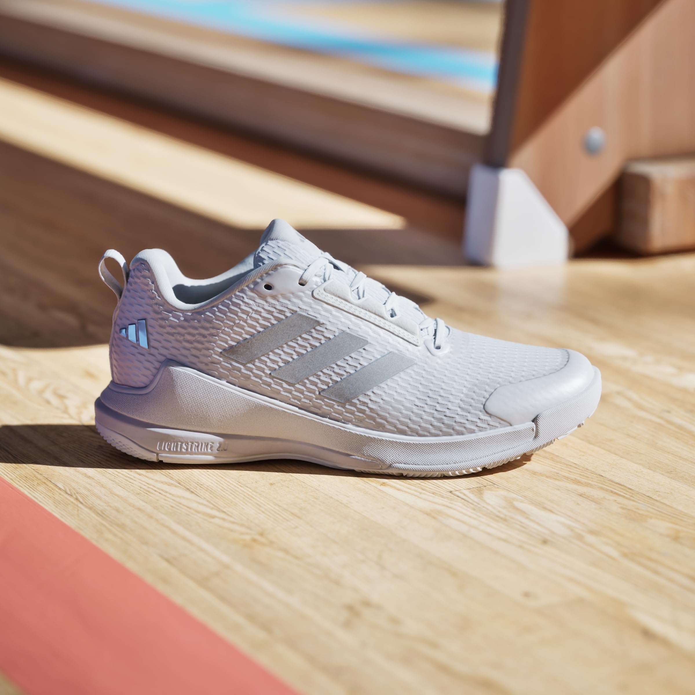 adidas Women's Novaflight 2 Indoor Schuh