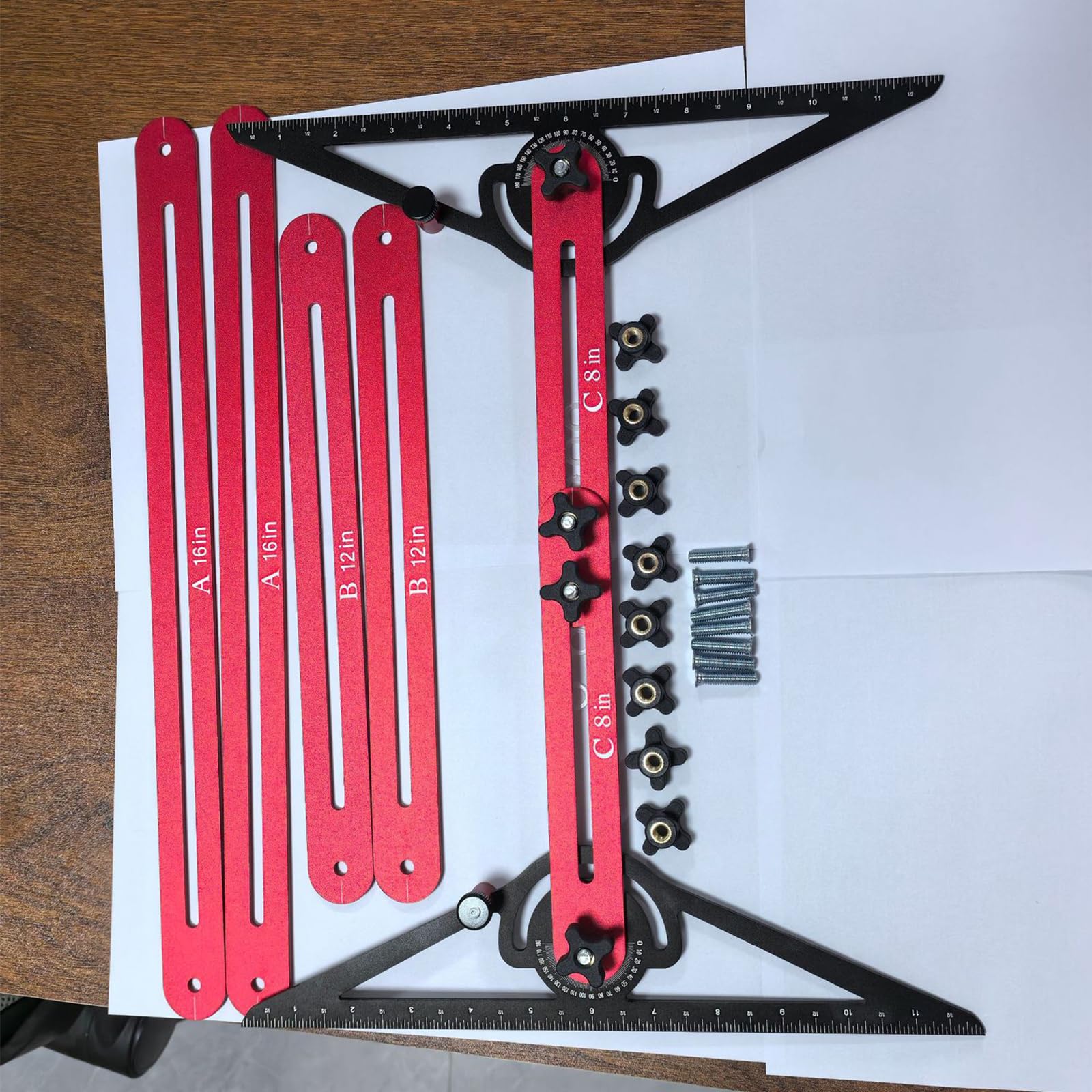 Gabarits d'outils de mesure efficaces pour les marches d'escalier pour des tâches de planification et de construction efficaces