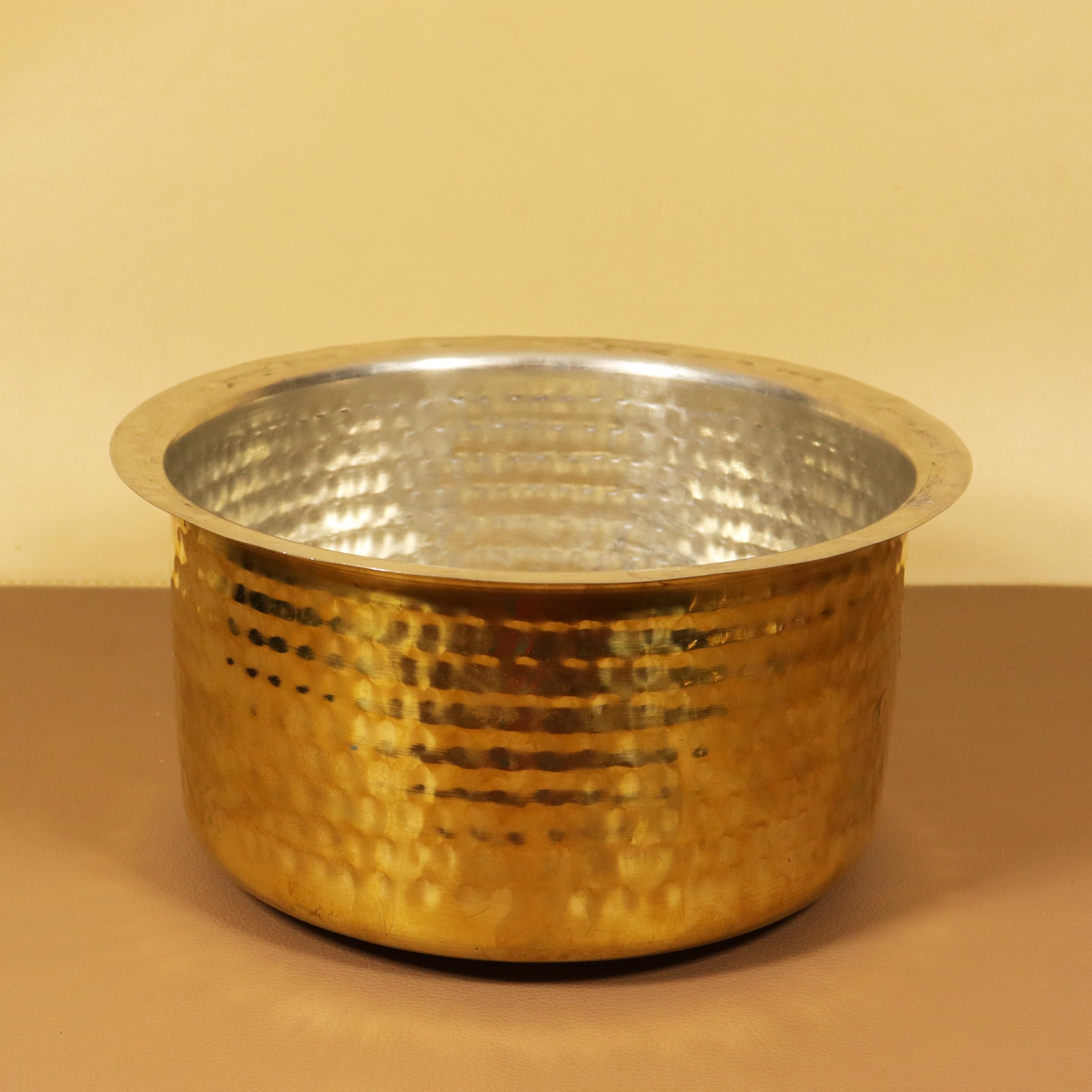 Putrika Brass Polished Utensil Hammered Vadi Chatti With TIN Coating|Tope|Kitchenware|Cookware|Brass Pathiram|Patilas|Tapeli|Peetal|Sarva Satti|Bhagoni Set-Hammered Vadi Chatti (Size 2), 1 Liter