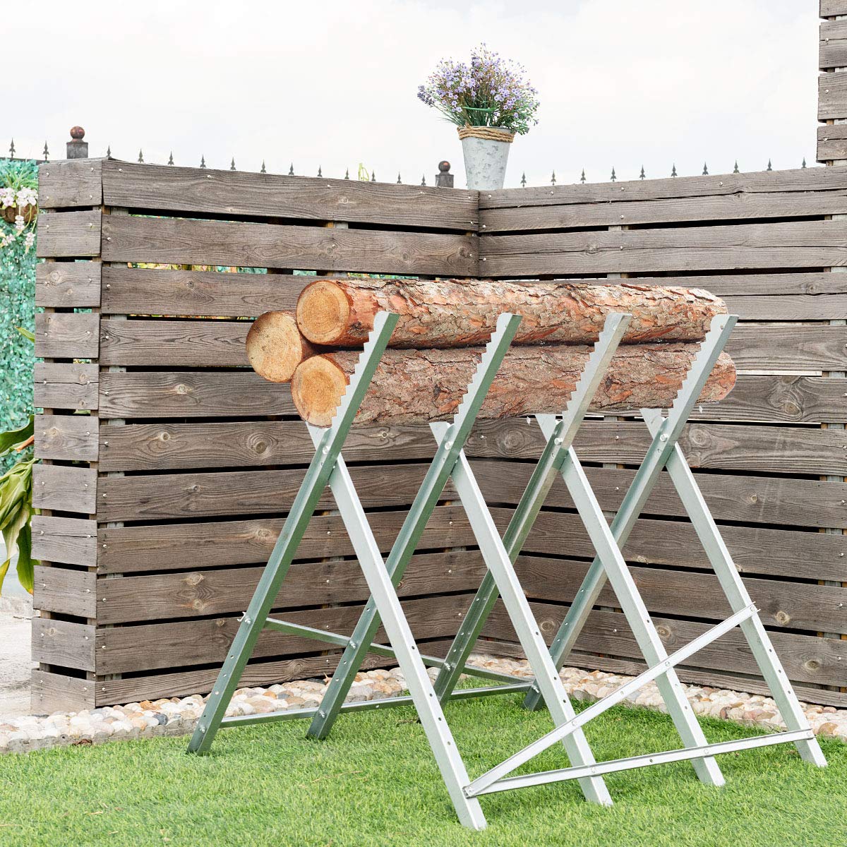 GYMAX Chevalet de Scie Pliable, Support de Coupe Tréteau de Sciage en Métal Robuste avec Dents de Scie Crantées, Chevalet de Tronçonnage Léger, Capacité de Poids 100 KG, pour Couper le Bois