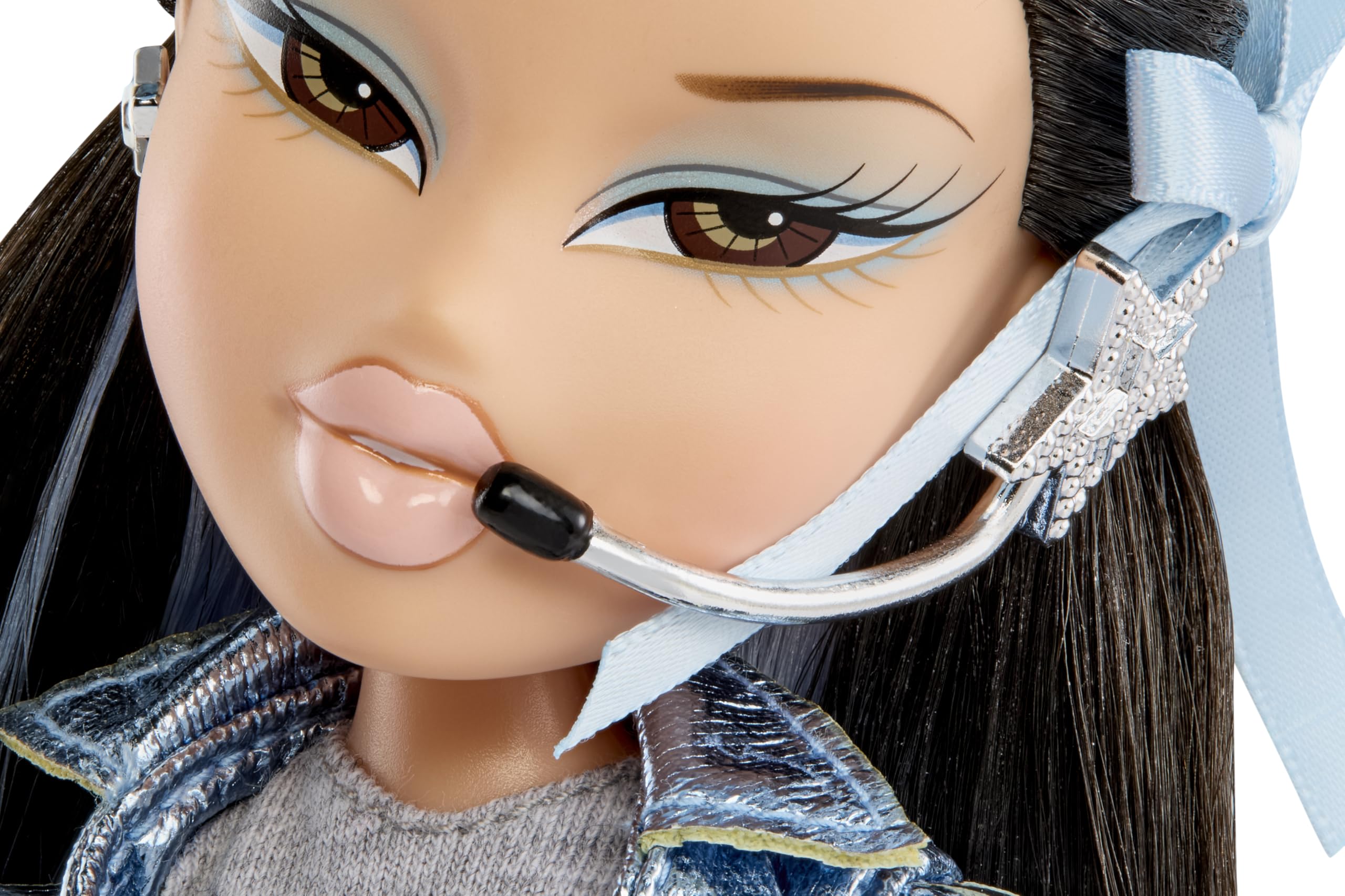 Bratz Pop Starz Jade - Bambola fashion con charm da collezione, outfit e accessori musicali