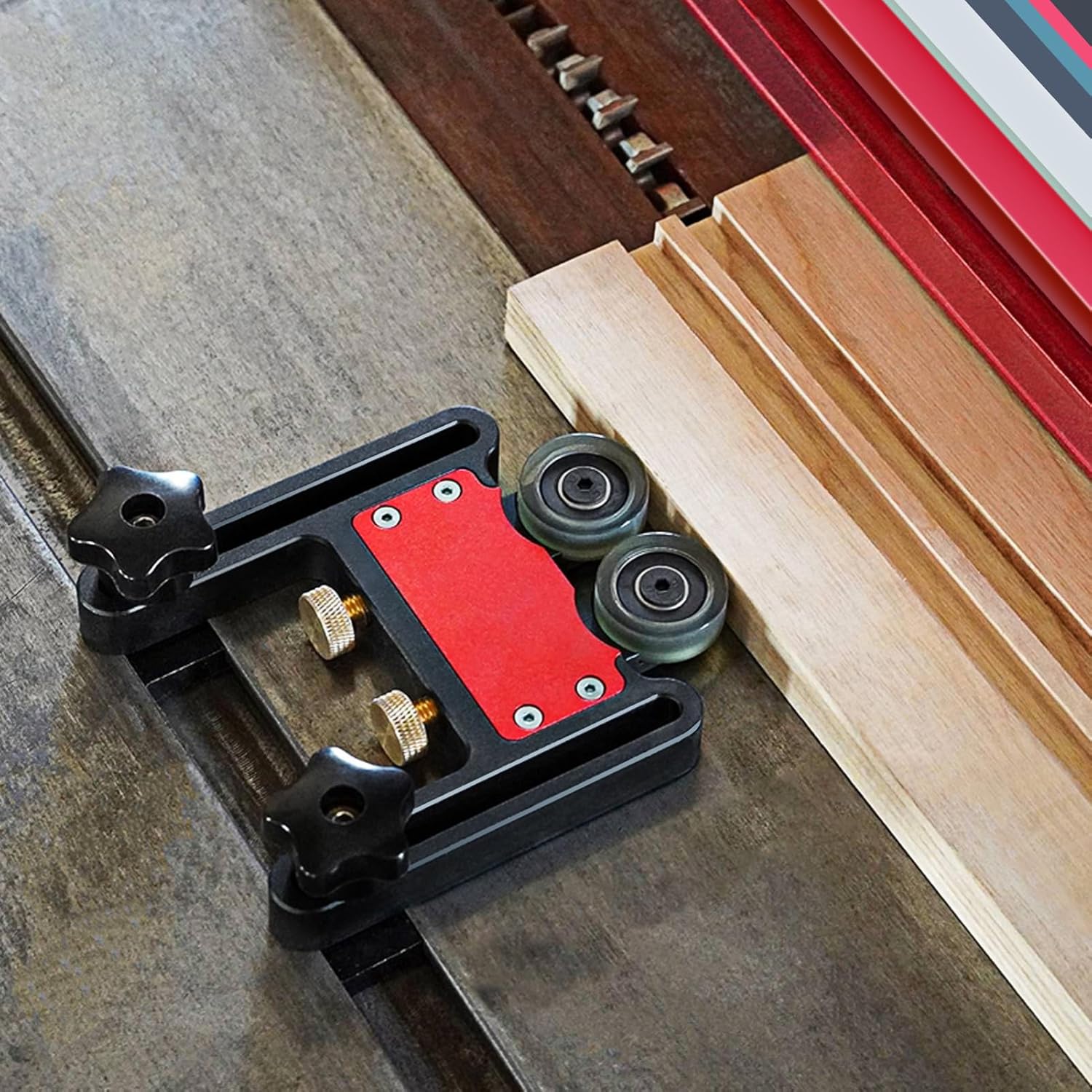 Yosoo Health Gear Table Saw Storage Roll, Feather Board Saw Table Pressing Aids Bearing Roller Retaining Tool for Table Saw Woodworking Double Wheel Sliding Guide Roller Feather Board Auxiliary Tool