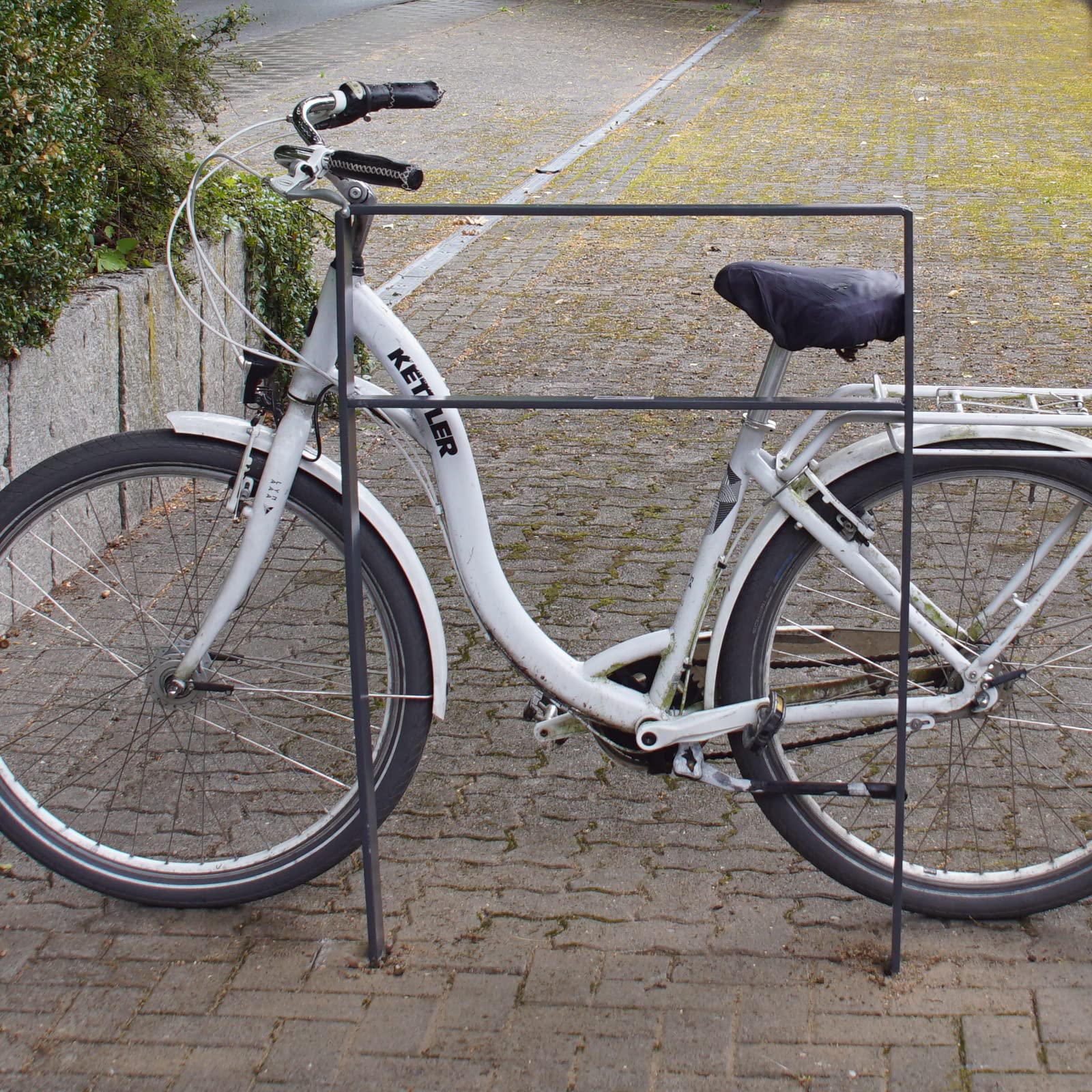 TRUTZHOLM 2x Fahrradanlehnbügel 123x77cm Einbetonieren Flachstahl Anthrazit