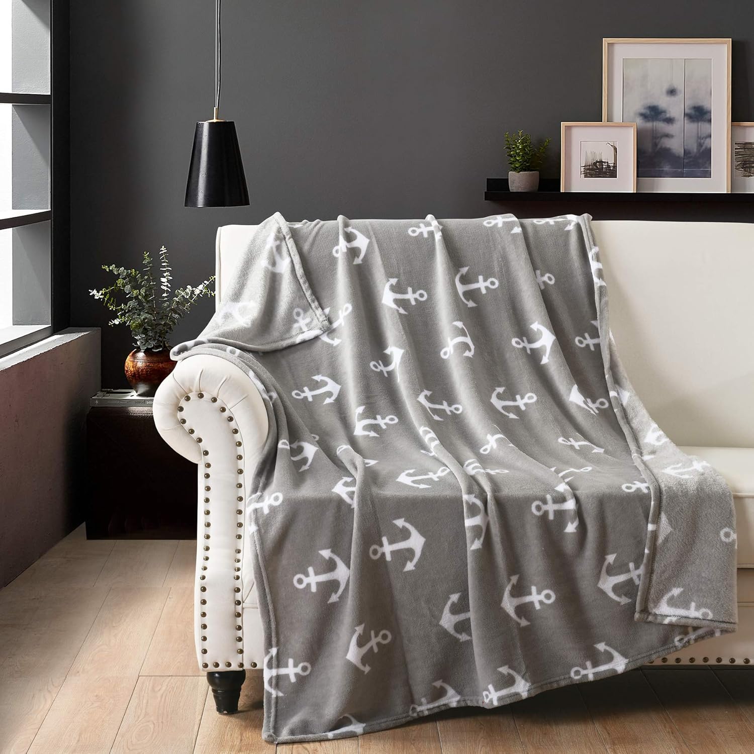 MarCielo Fleece Throw Blanket - Image 2