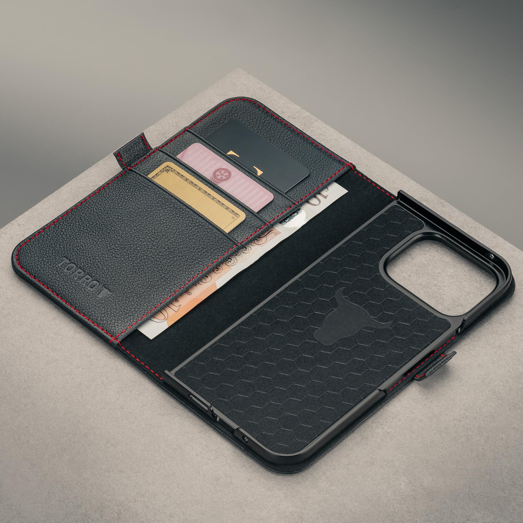 TORRO Custodia Compatibile con Google Pixel 11 Pro Fold 8" 2026 – Custodia a Portafoglio in Pelle Premium con Funzione Stand e Scomparti per Carte (Nero con Dettagli Rossi)