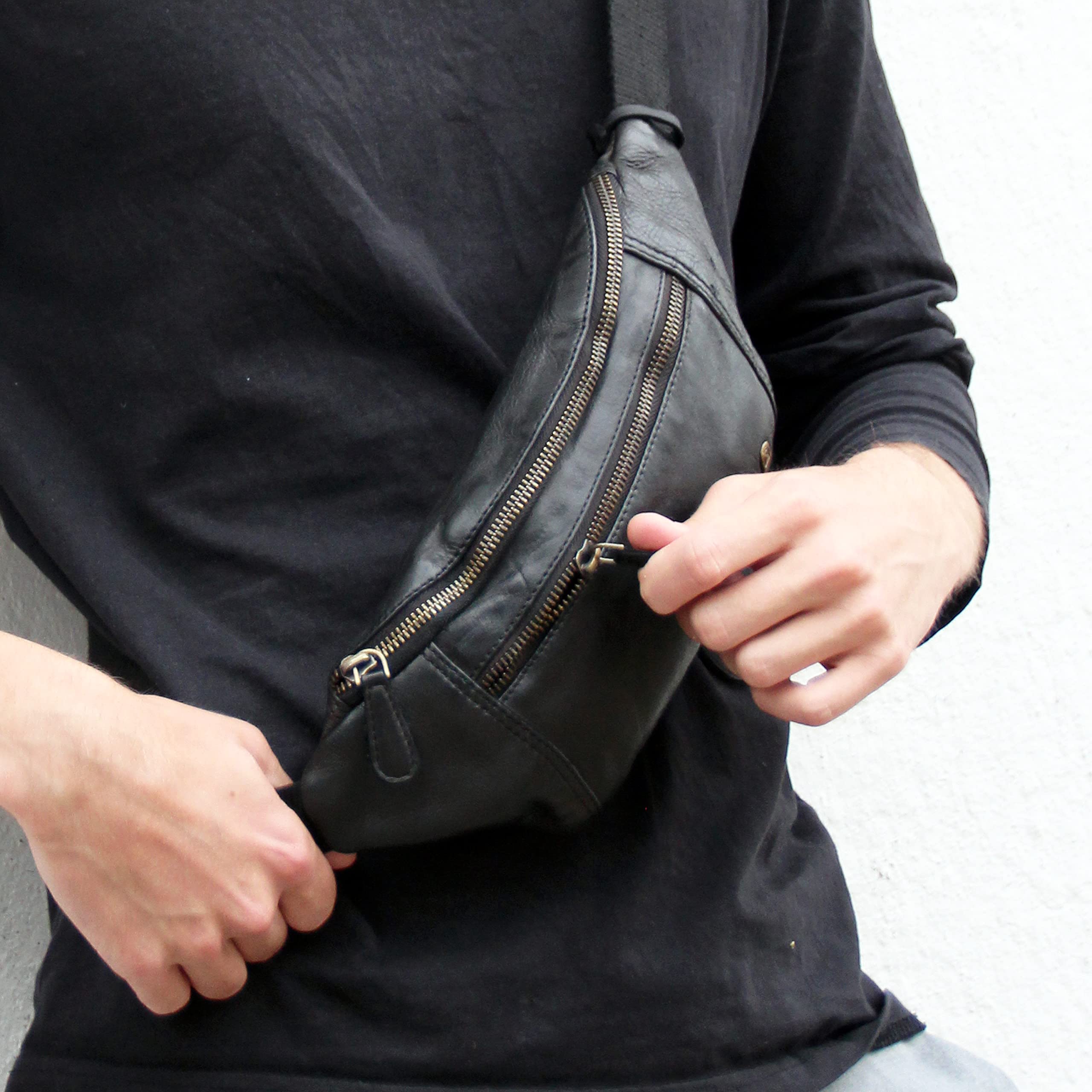 Roberto Romano handgefertigte Hüfttasche Bologna aus Echtem Leder in schwarz 48204 | Bauchtasche, Crossbody Bag, Gürteltasche | Modernes Design für Urlaub, Wochenende, Festival oder den Spaziergang
