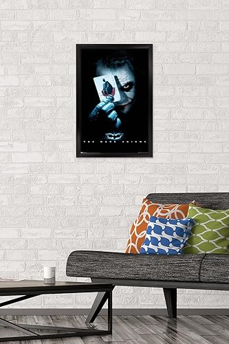 Miniatura 73 de Trends International Póster de pared de la película de DC Comics, The Dark Knight, The Joker with Batman, 22.375 x 34 pulgadas, versión enmarcada