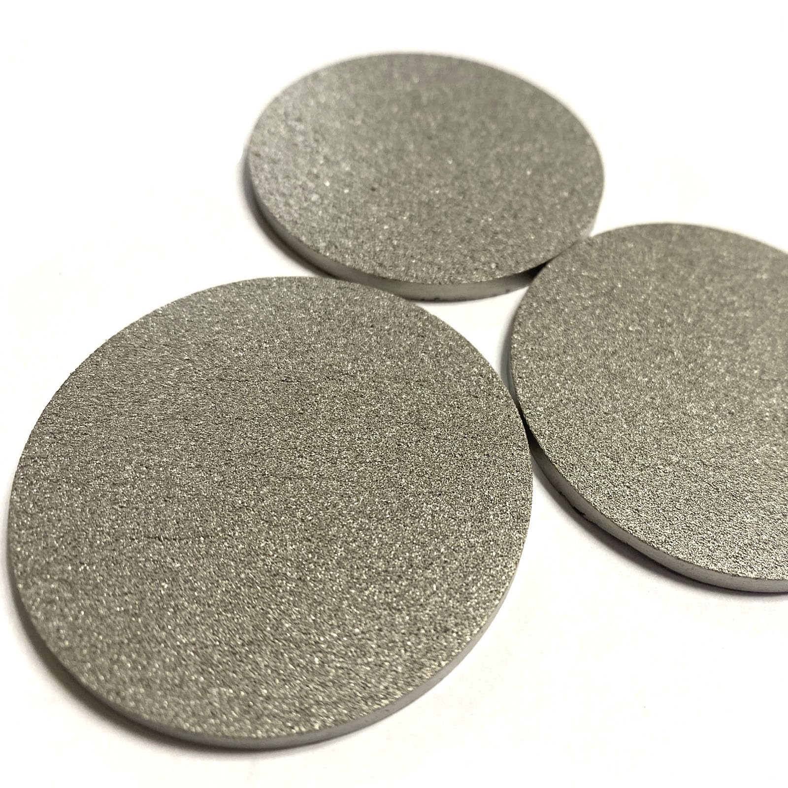 Plaque filtrante frittée en poudre métallique de haute pureté – 50 μm, diamètre 75 mm, épaisseur 2 mm for la filtration des gaz et des liquides