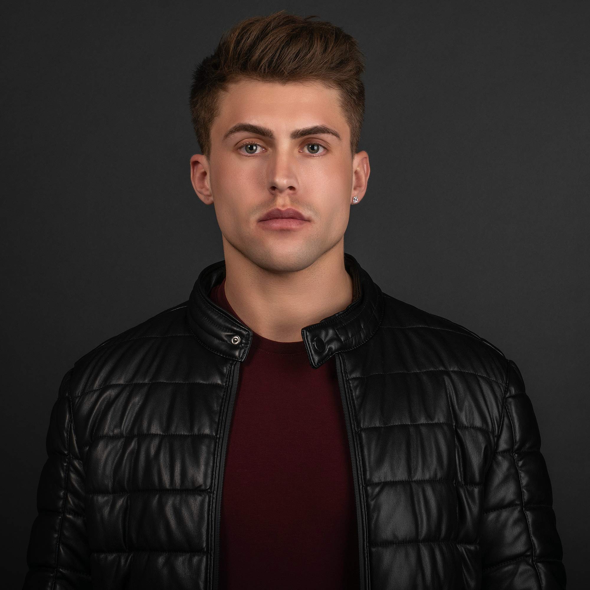Namana Orecchini Quadrati da Uomo, Orecchini in Argento 925 o Ottone per Uomo e Ragazzo con Solitario Quadrato in Zirconia Cubica da 6 mm, Gioielli Uomo