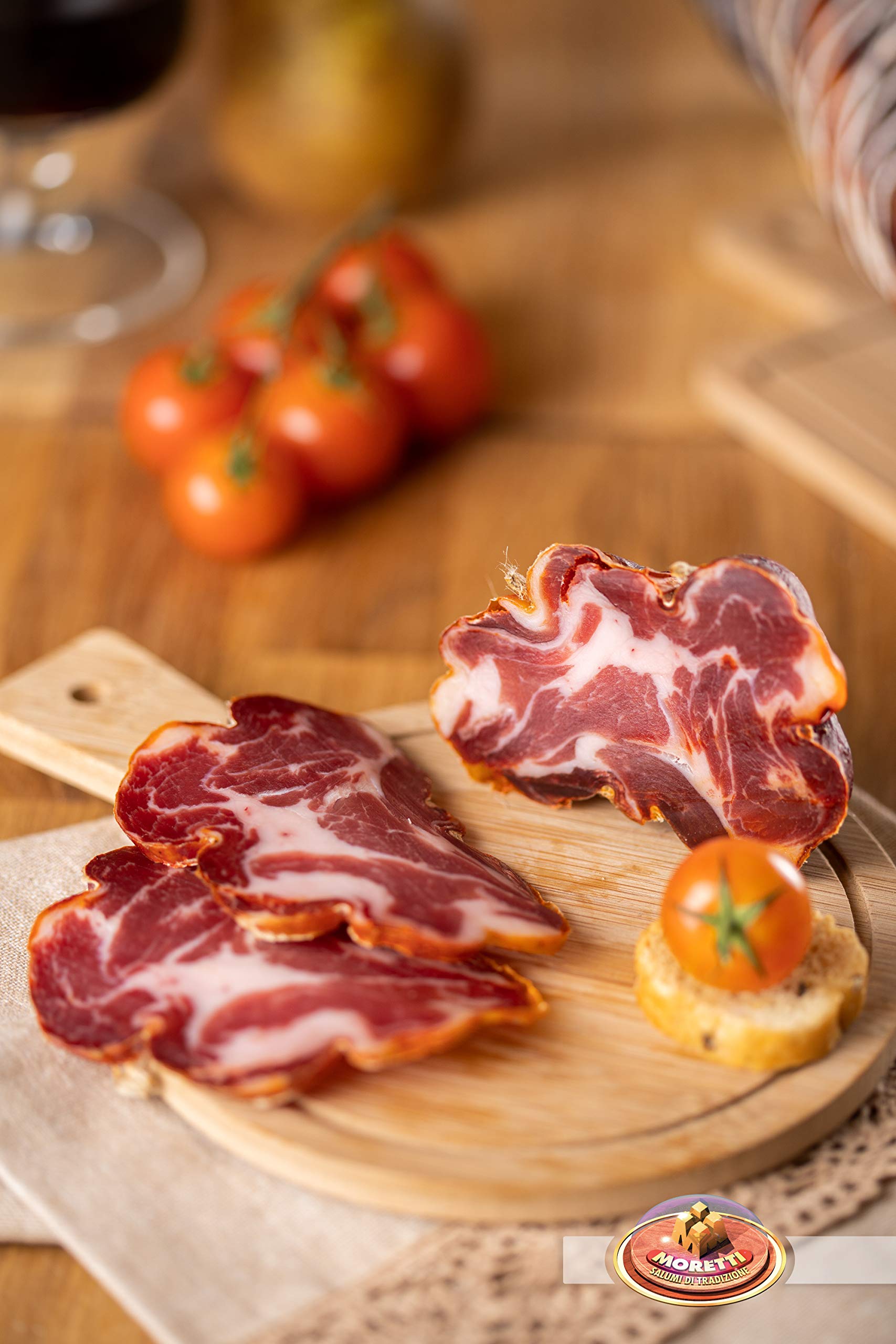 Moretti® | Capocollo Condimentado Dulce y Picante | Rebanada 750g/900g Envasado al vacío | Capocollo Artesano | Salami Calabrese | En tabla de cortar de madera de aliso de regalo (Picante)