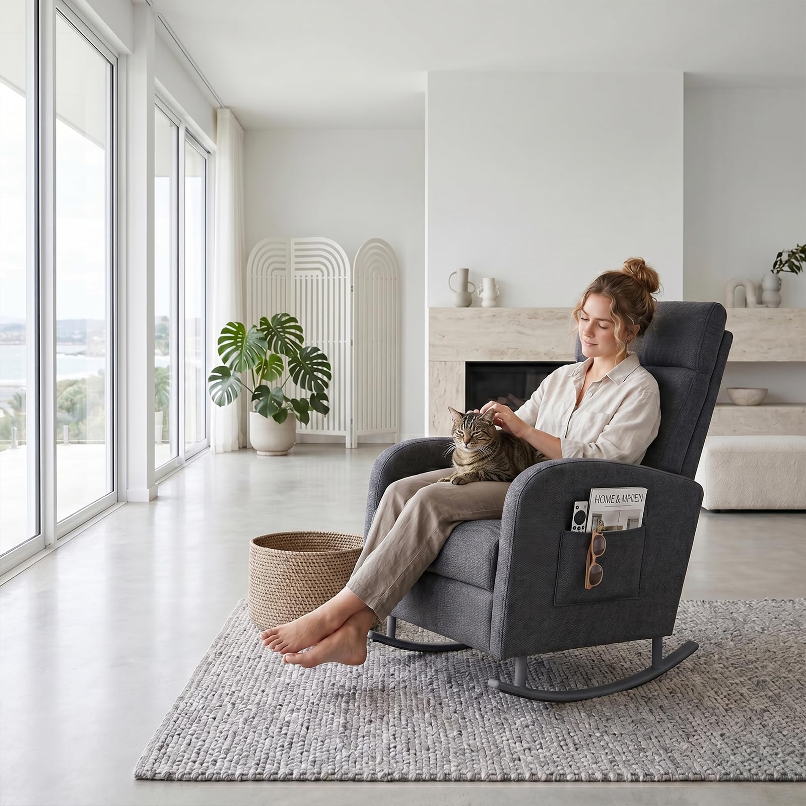 JIEXI Schaukelstuhl mit Gepolstertem, Moderner Schaukelsessel mit Hoher Rückenlehne & Armlehnen, Seiten Tasche, Bis 136kg Belastbar, Relaxsessel für Wohnzimmer, Kinderzimmer, Schlafzimmer, Balkon