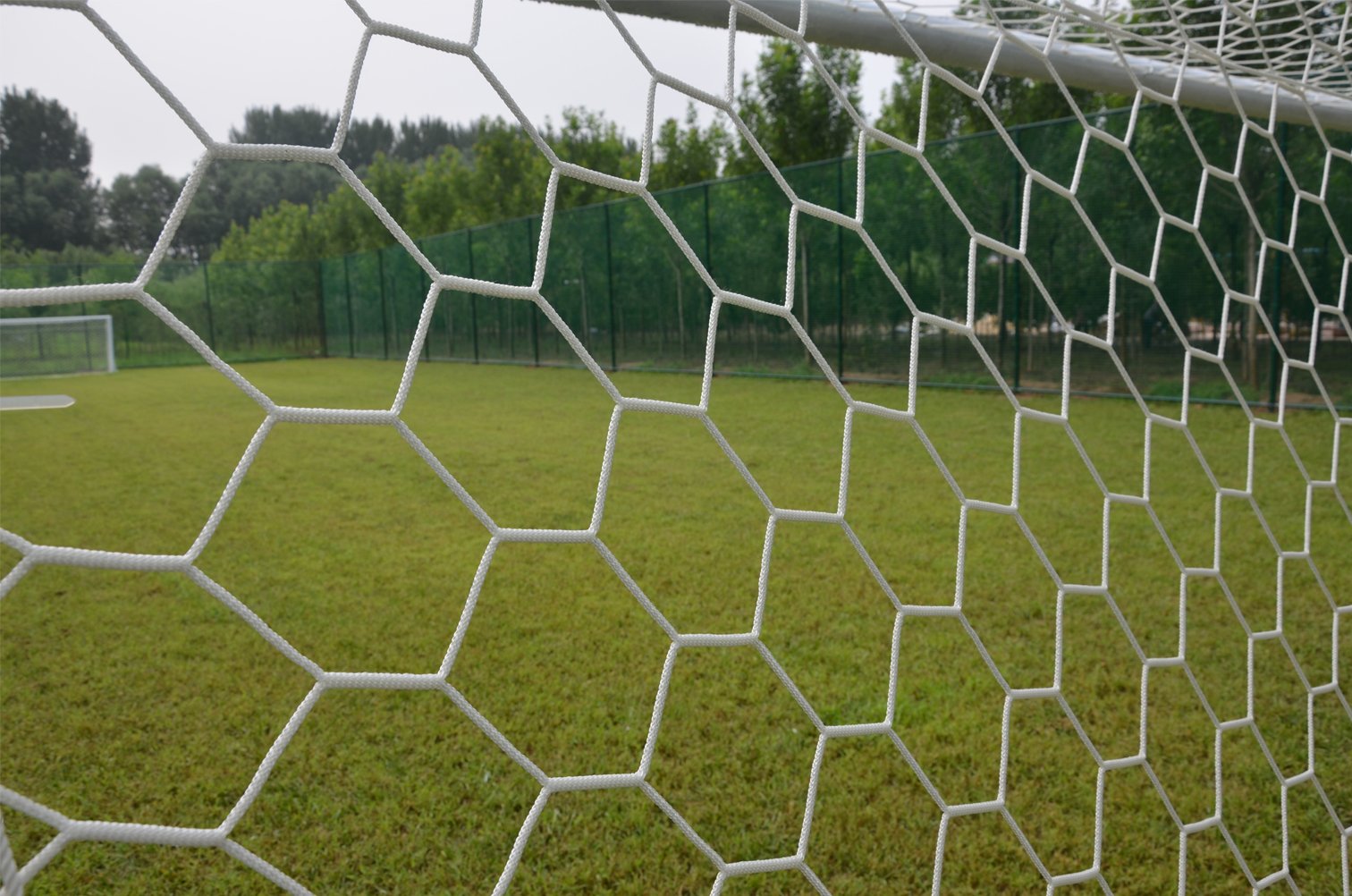 Aoneky Filet de Football 7,3x2,4M Maille Hexagone Corde Polyester 4mm Soccer Net Rechange