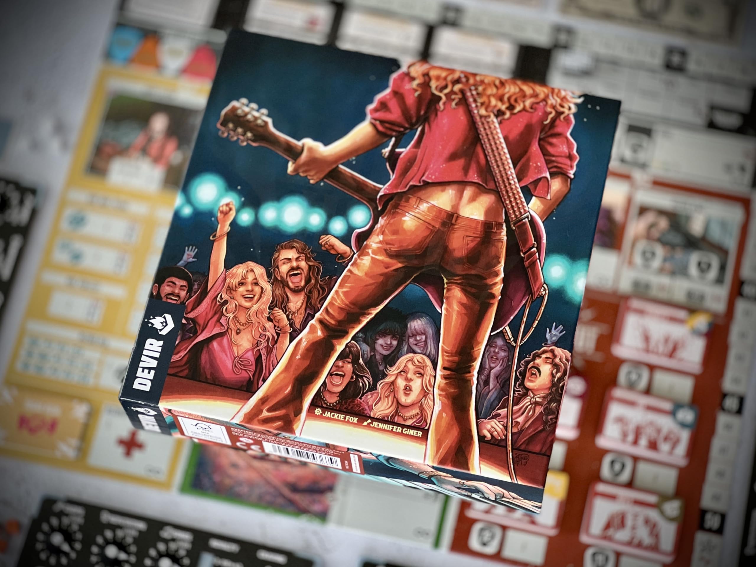 Devir - Rock Hard: gioco da tavolo 1977, gioco di strategia per l'industria musicale con posizionamento dei lavoratori, gioco di simulazione rock band per adolescenti e adulti, età 16+, 2-5 giocatori