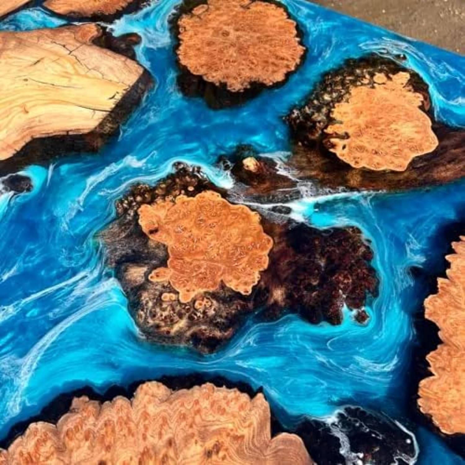 Custom Blue Epoxy Resin Dining Table – Island-Inspired River Table for 2, 4, 6, 8 – Handmade Coffee Table – Luxury Living Room Home Décor