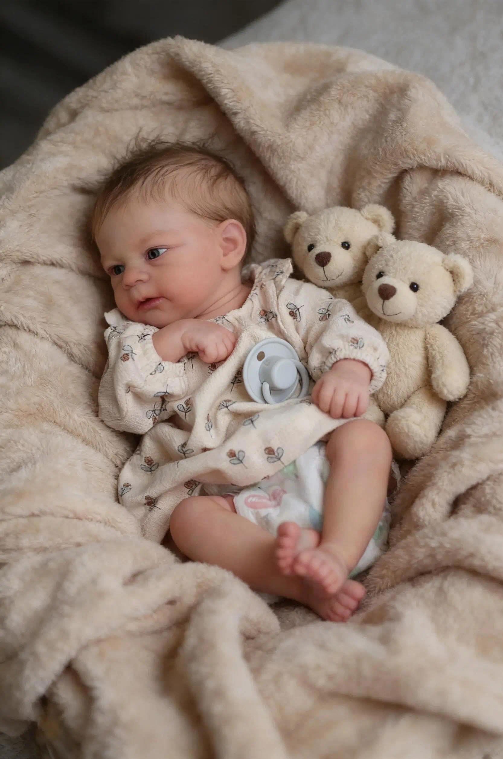 Zero pam Reborn Baby Lebensecht Mädchen Augen Offen-43CM Neugeborenen Babypuppen Wie Echt, Lebensechte Mädchen Puppe Mit Haaren, Reborn Puppe Ab 3 Jahre