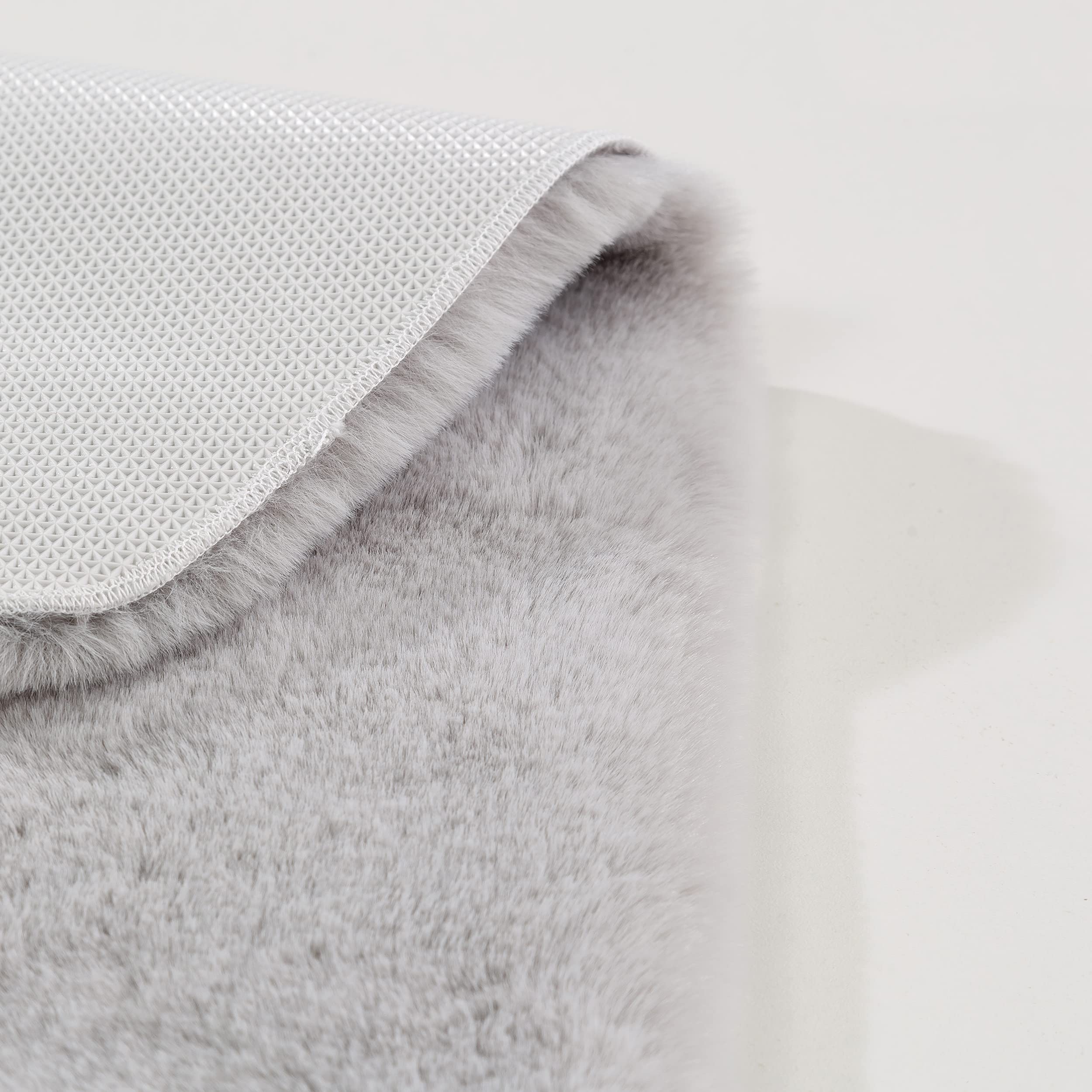 Schöner Wohnen Kollektion Badezimmerteppich 60 x 90 cm Silber – Sehr Flauschige Badematte – Badewannenmatte waschbar – Duschmatte rutschfest – Badezimmer Deko – Badematte weich