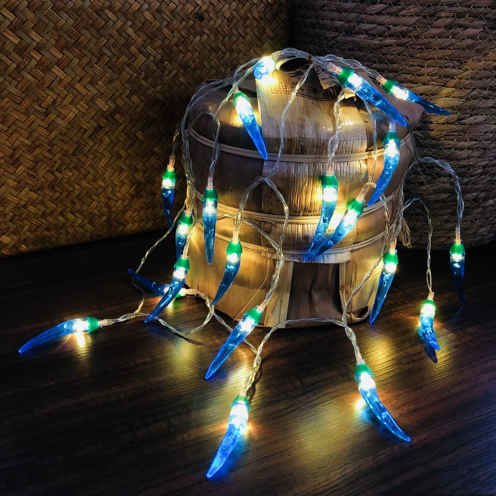 Riaxuebiy 10M Blue Chilli String Lights 80LED Copper Wire Fairy Light Pepper Decor Lamp Battery Powered Warm White for Christmas Holiday Party Decoration (10m/80led, Blue Chili)
