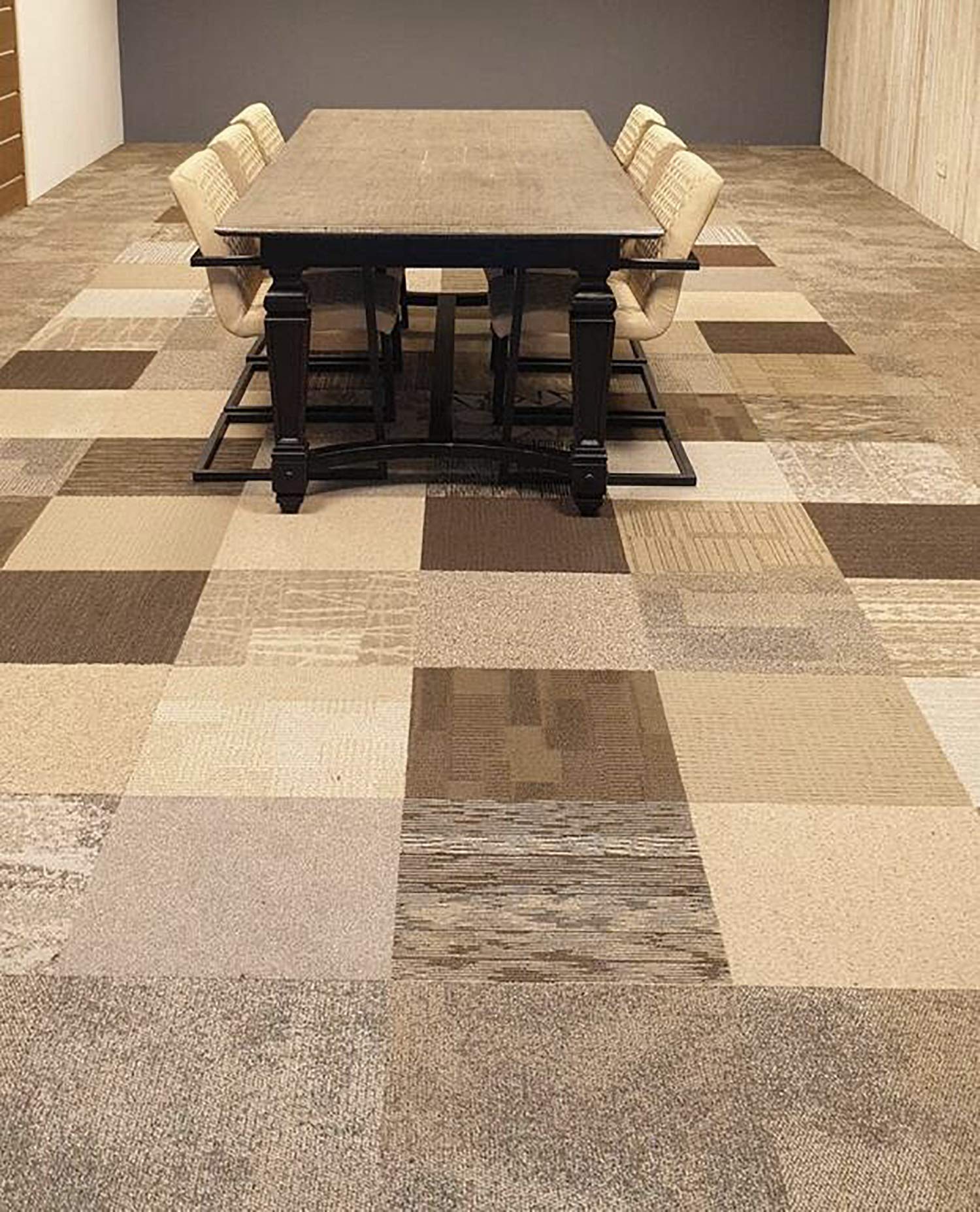 Teppichfliesen Shades of. by Interface | Selbstliegend Bodenfliesen Teppich | 50x50 cm | Pro Karton 16 Stück = 4m2 (Brown)