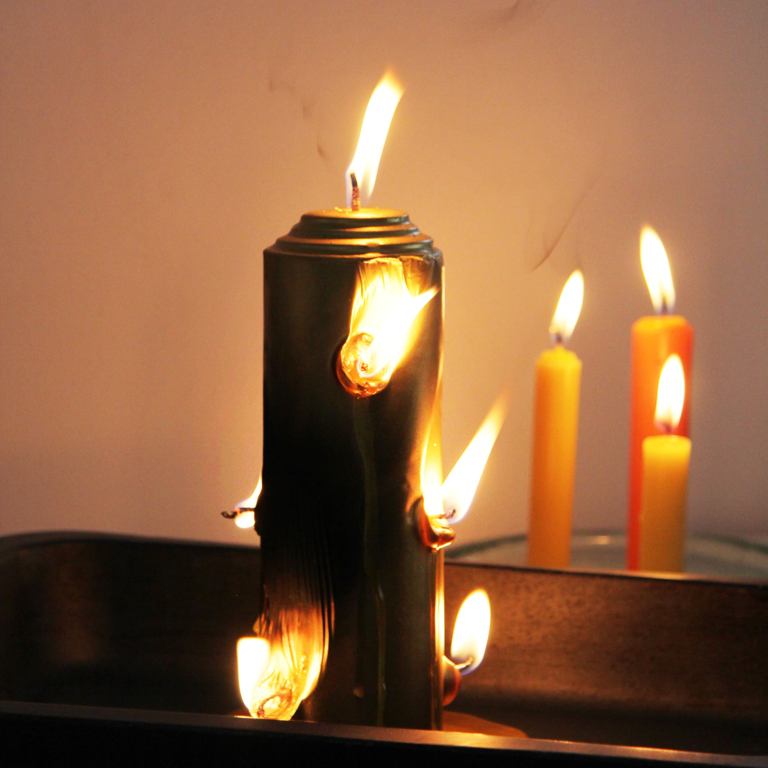 VELAS MARIANO Schwarze Kerze mit 7 Dochten, 16 cm hoch x 5,5 cm breit, für Reinigungsrouten (gelb)