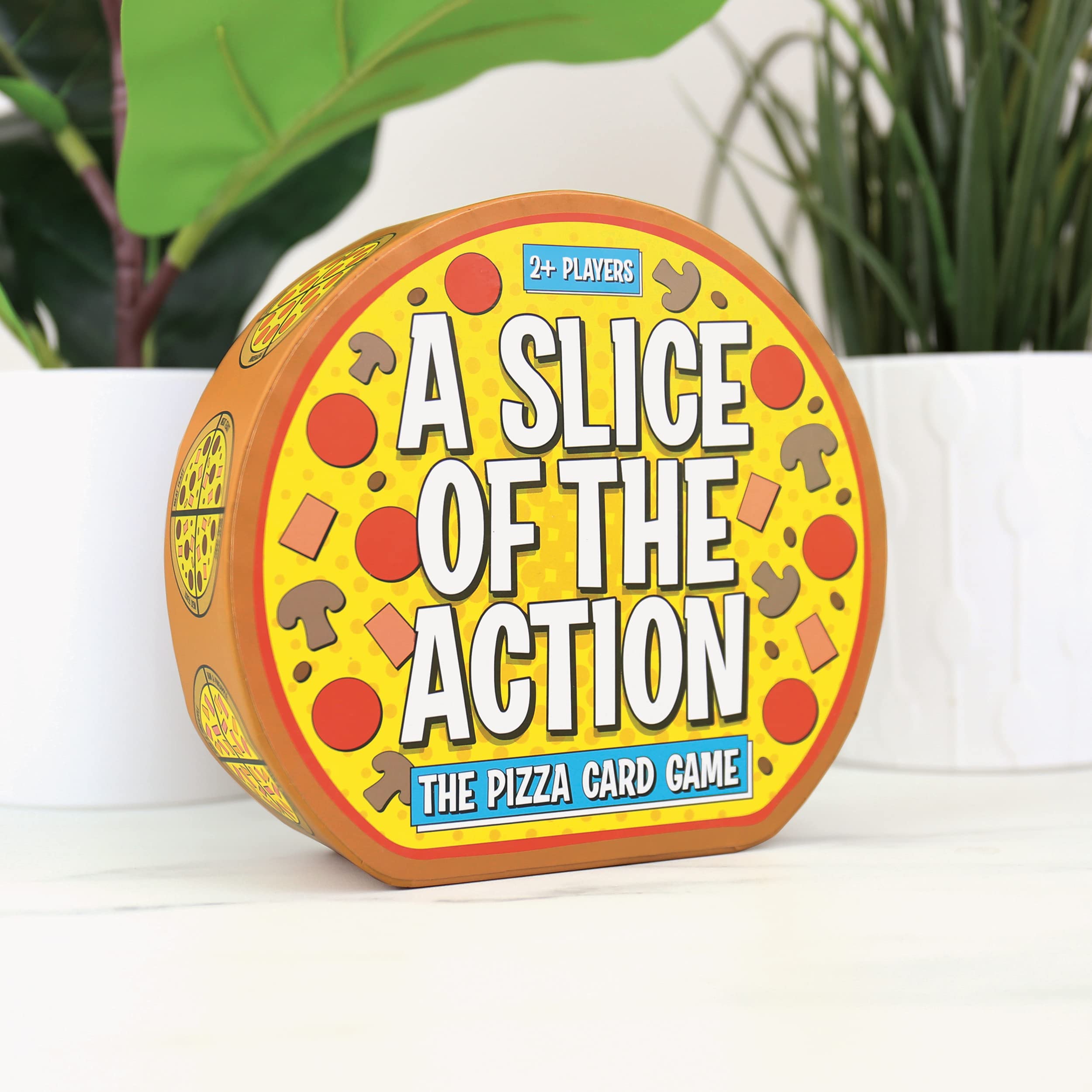 Gift Republic Slice Of The Action: Gioco Di Carte A Tema Pizza Per Famiglie, 2+ Giocatori, Scatola Rotonda