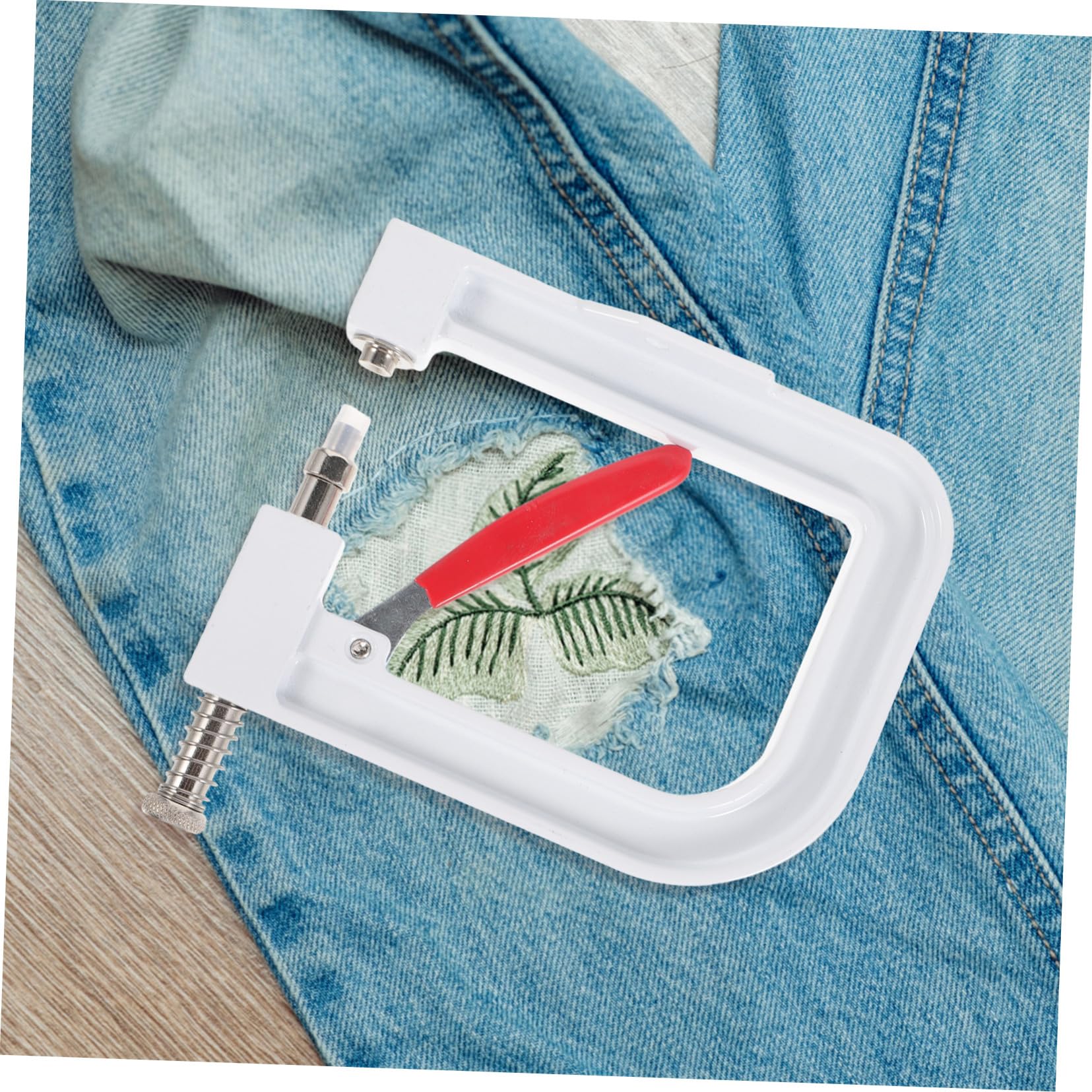 Homoyoyo Handliche Nietperlenmaschine aus Gusseisen zum Befestigen von Perlen Kleidung und Taschen Perlen Handpresse für Selbstgemacht Bastelarbeiten und Schmuckherstellung