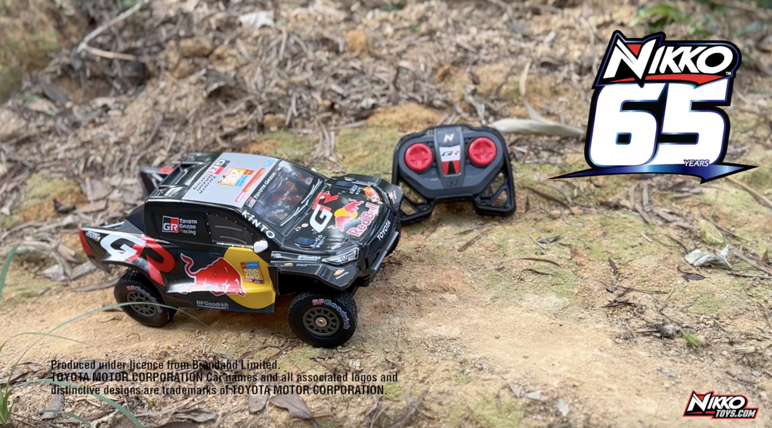 Nikko Pro Trucks Toyota Dakar Redbull 2024 – Voiture Télécommandée 1:12 – Tout-Terrain Étanche – 14 km/h – Recharge USB-C – Dès 6 Ans – Piles Incluses