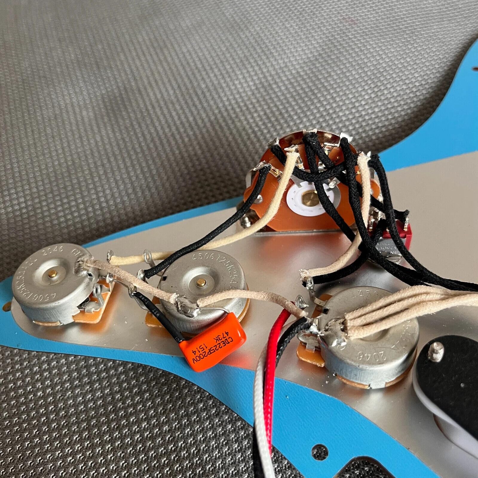 Wstępnie załadowany przetwornik gitarowy SSS 5-kierunkowy przełącznik AInico 5 przetworników zamiennik części do gitary elektrycznej Strat ST