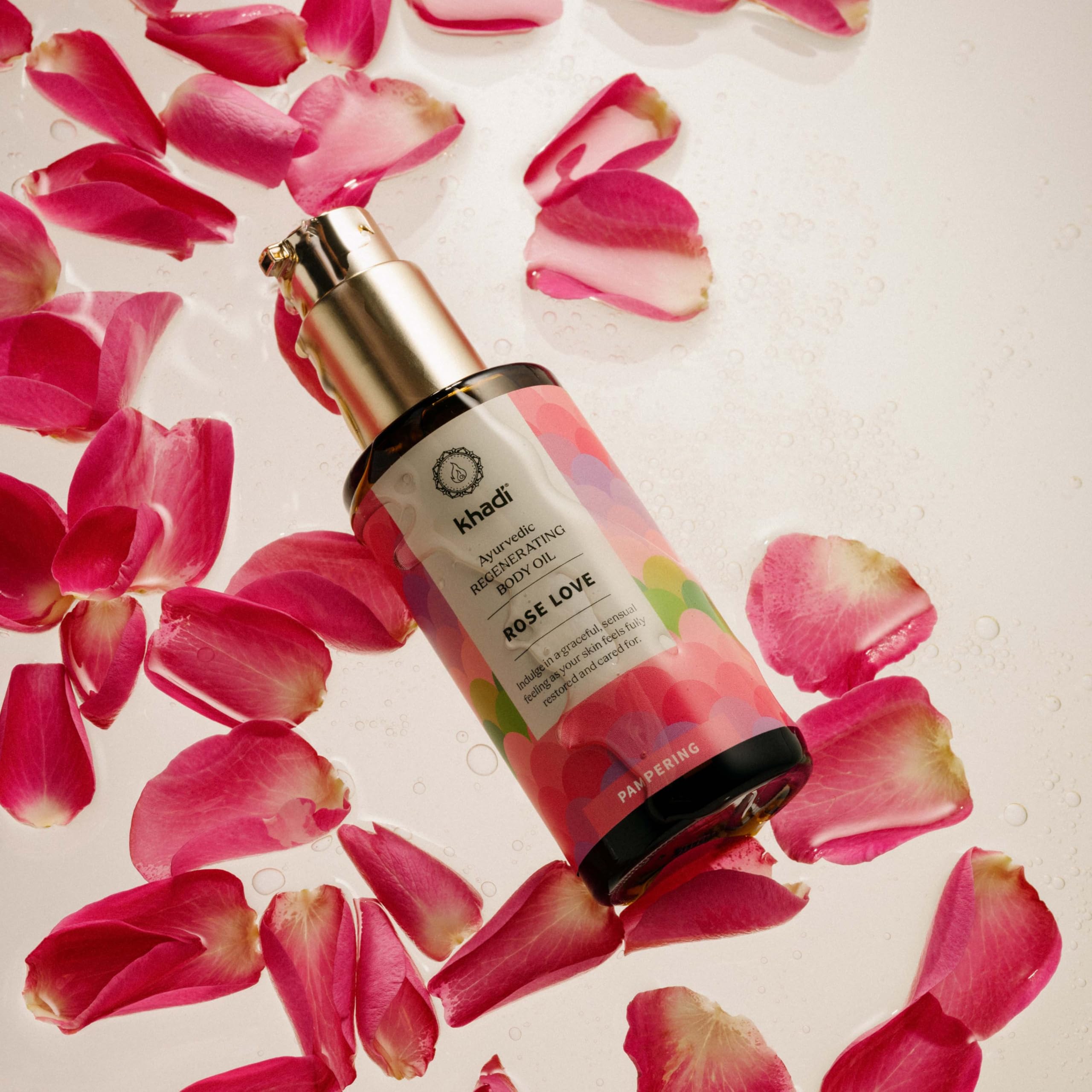 khadi ROSE LOVE Huile de corps Élixir Ayurvédique - Huile de beauté luxueuse - nourrissante et régénérante - 100% végétale et naturelle - 100 ml