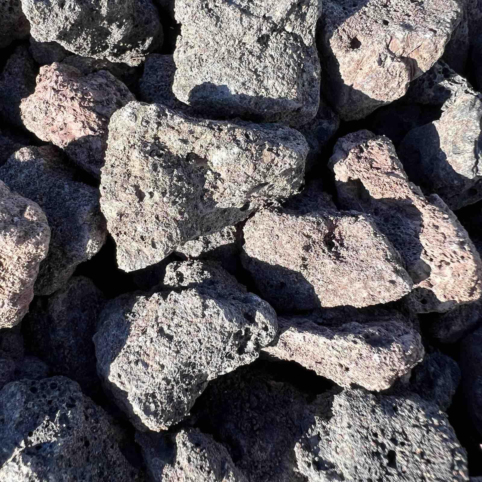 Gravilla Volcánica Rojiza/Negra 25-50 mm Piedras Volcánicas Premium para Jardinería y Decoración - 100% Naturales, Ecológicas, Versátiles Embellecer 25L