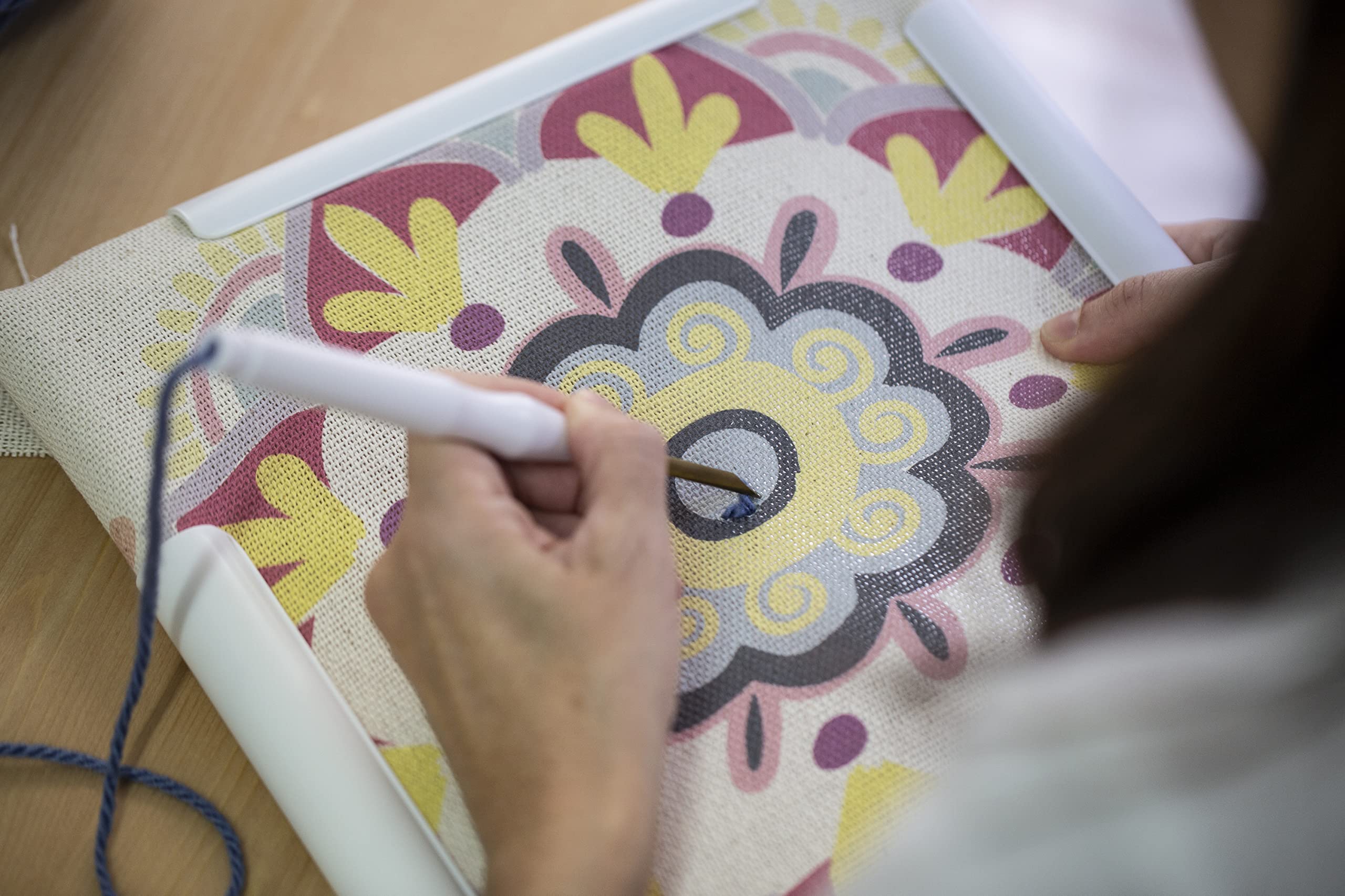 Tessuto Punch Needle | Ideale per ricamo creativo con ago magico, 48 x 48 cm, con disegno stampato 35 x 35 cm, 100% cotone, delicato (Mandala)