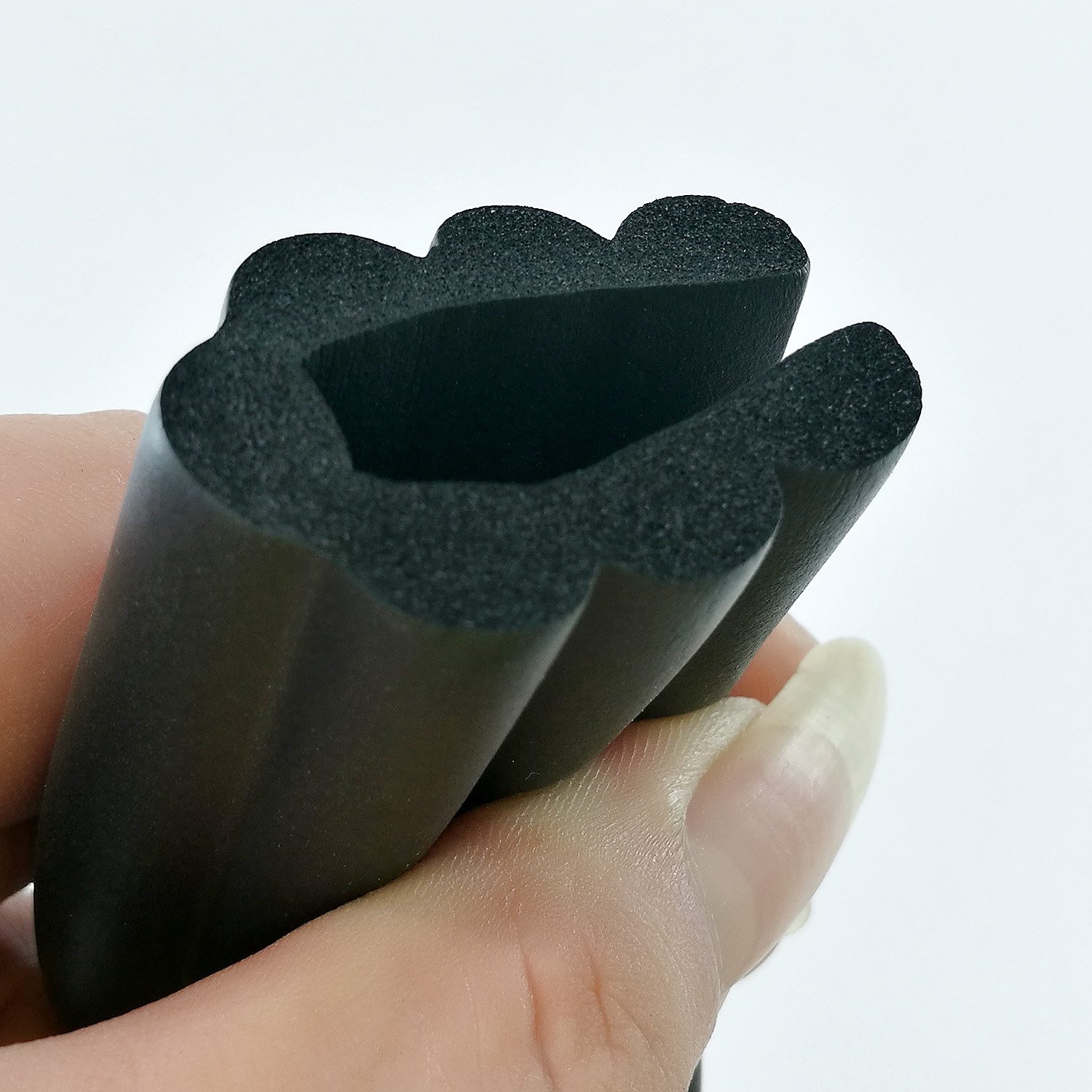 Universel Rouleau de Mousse, 1000cm x 80mm, Epaissir Mousse Antichoc Sécurité pour Bébé Kits, Enfants sécurité Anti-Crash, Tout Usage sécurité de bébé Protecteur. 5x2m Nero, KXD7002 black