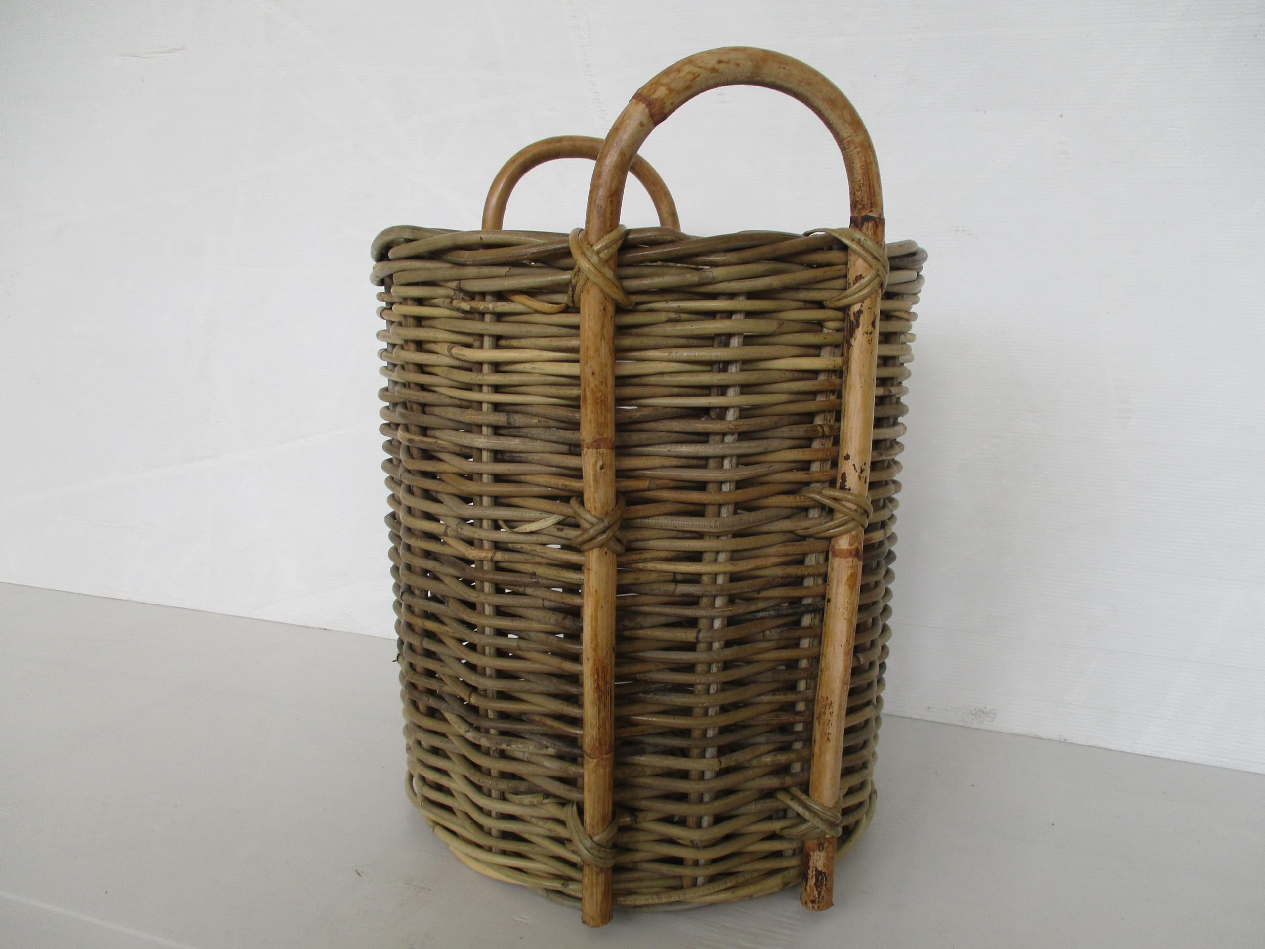 Resistente Cesto in Vimini Rattan Porta Vaso per Piante da Giardino - Artigianale ed Ecosostenibile - Coprivaso dal Design Rustico Intrecciato con Manici, Ideale per Interno ed Esterno CM 35X38 H