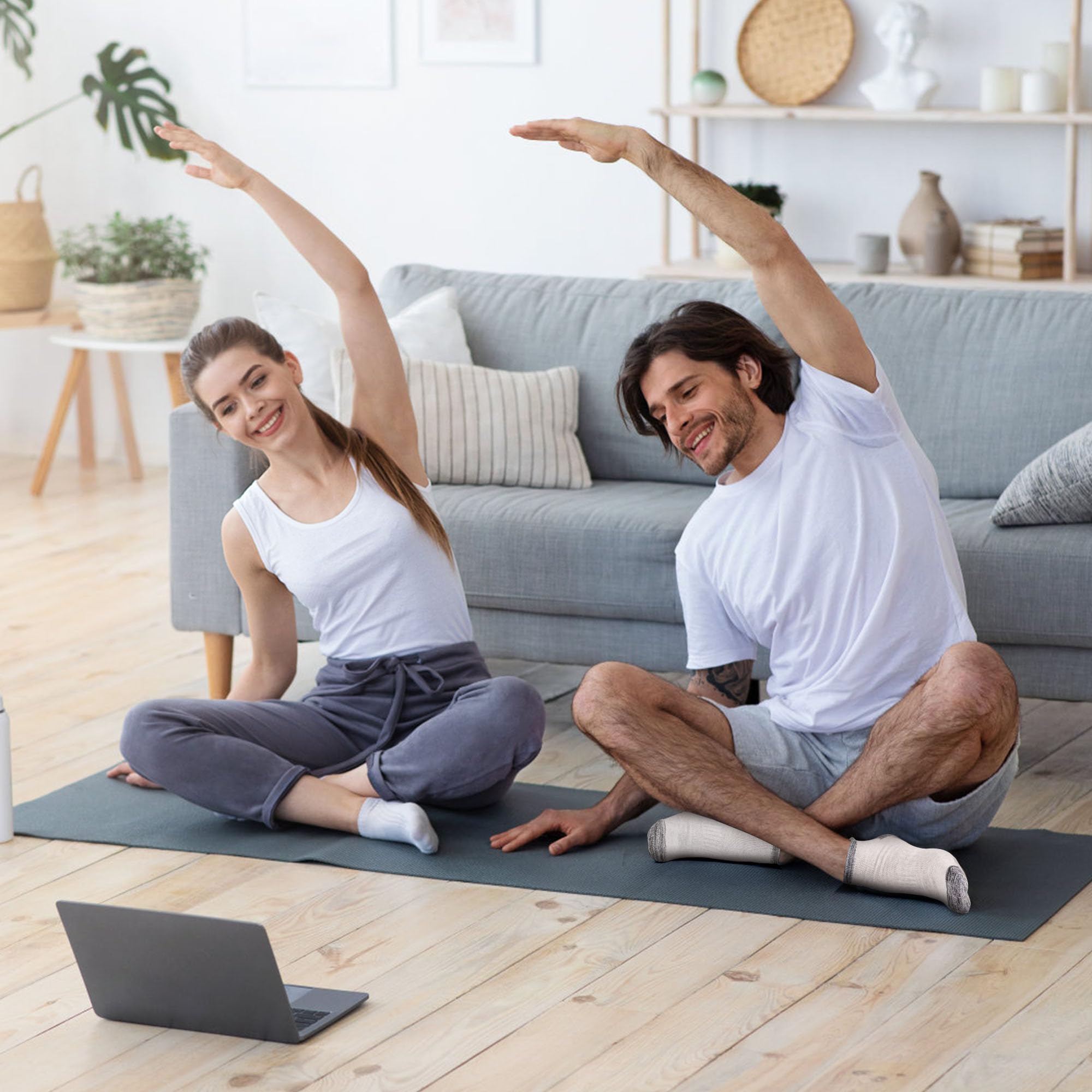 Men's Non Slip Yoga Socks Anti Skid Pilates Grip Socks 4 Pairs, Barre, Floor, Fitness Hospital Slipper Sock