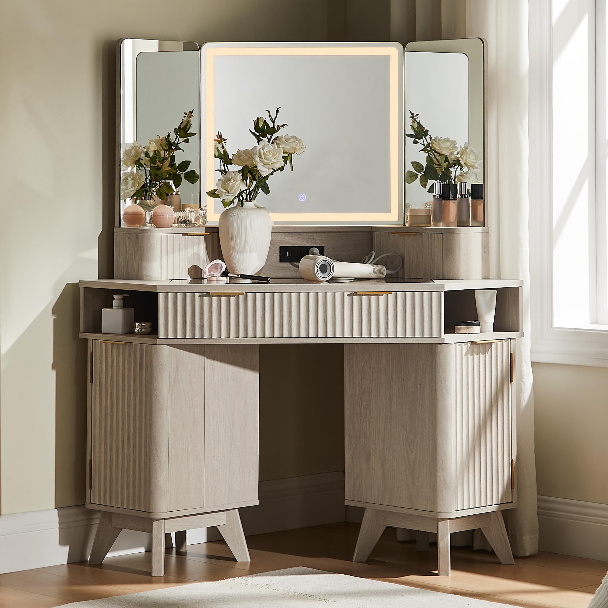 T4TREAM Vanity with Built-in Charging Station and Storage