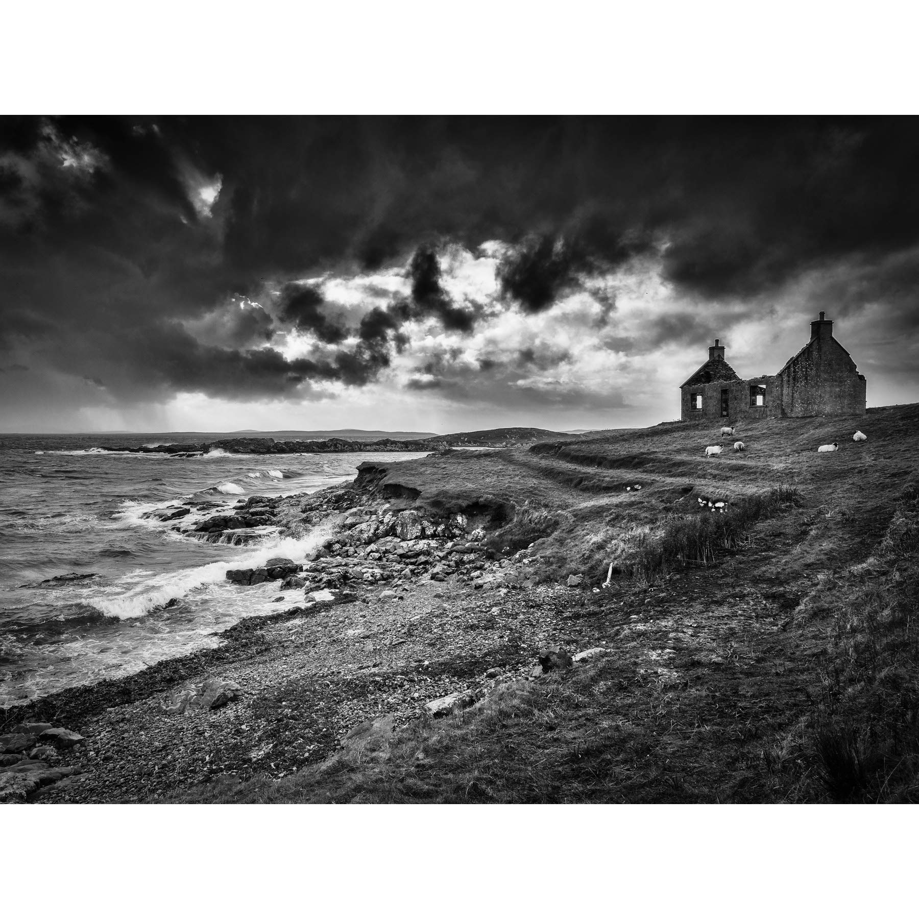 Combe Ruined House Hebrides Scotland Large Wall Art Poster Print Thick Paper 18X24 Inch