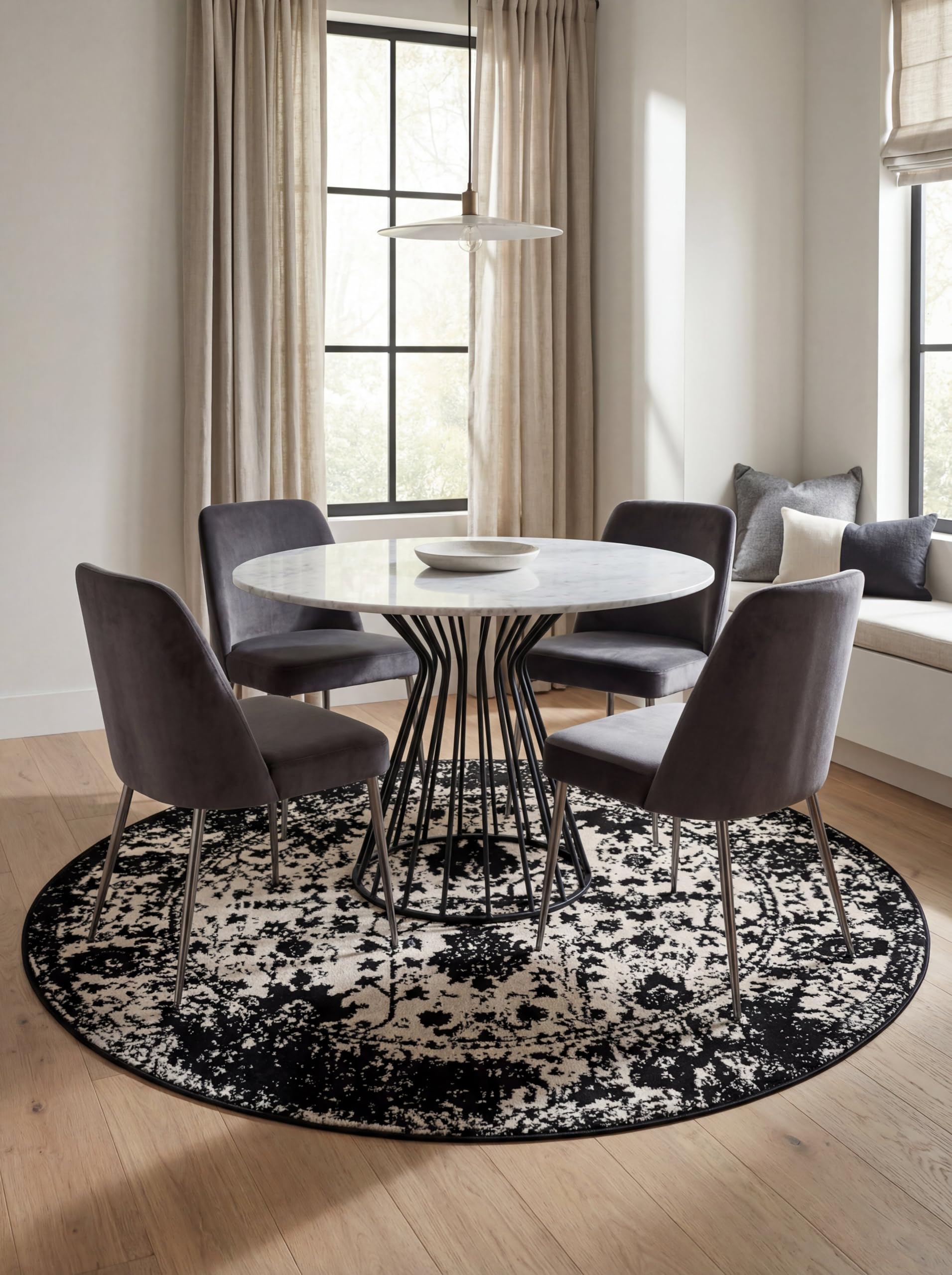 Rugs.com Oregon Collection Rug – 3 Ft Round Black and White Low-Pile Rug Perfect for Kitchens, Dining Rooms
