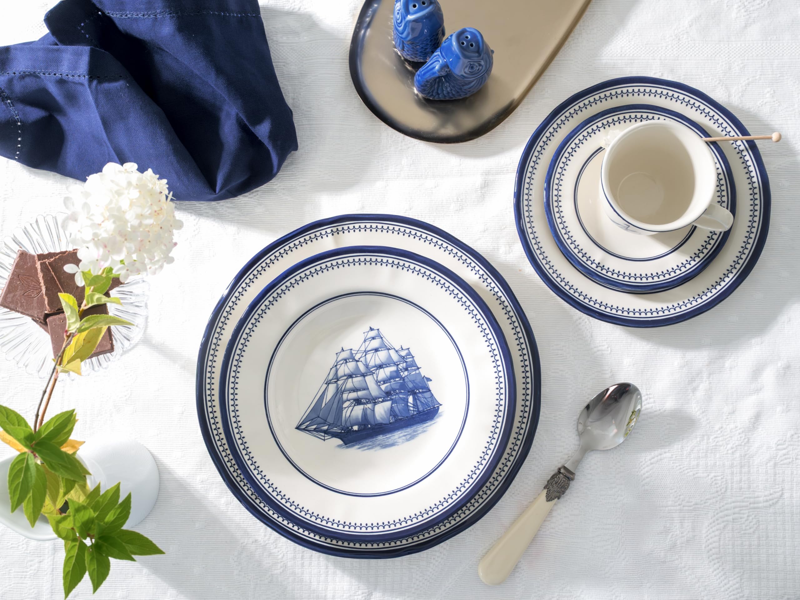 CreaTable, 24486, Serie Segelschiff Blau, 30-teiliges Geschirrset für 6 Personen, Kombiservice aus Steingut, spülmaschinen- und mikrowellengeeignet, Qualitätsproduktion