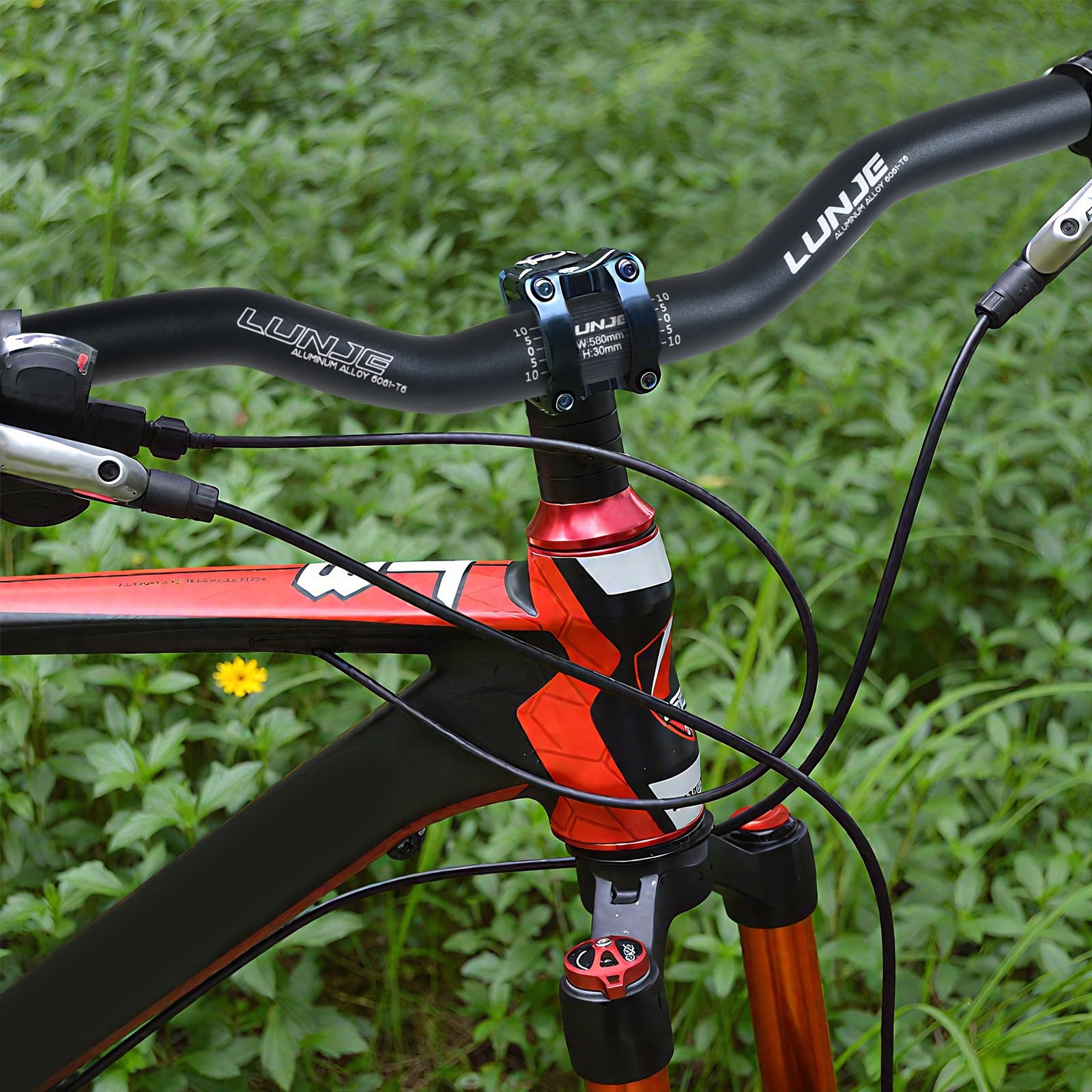 Guidon de Vélo 25,4 * 580mm Guidon Cintre VTT Alliage d'aluminium 30mm Riser Bars Guidon de Vélo pour de Route Montagne MTB