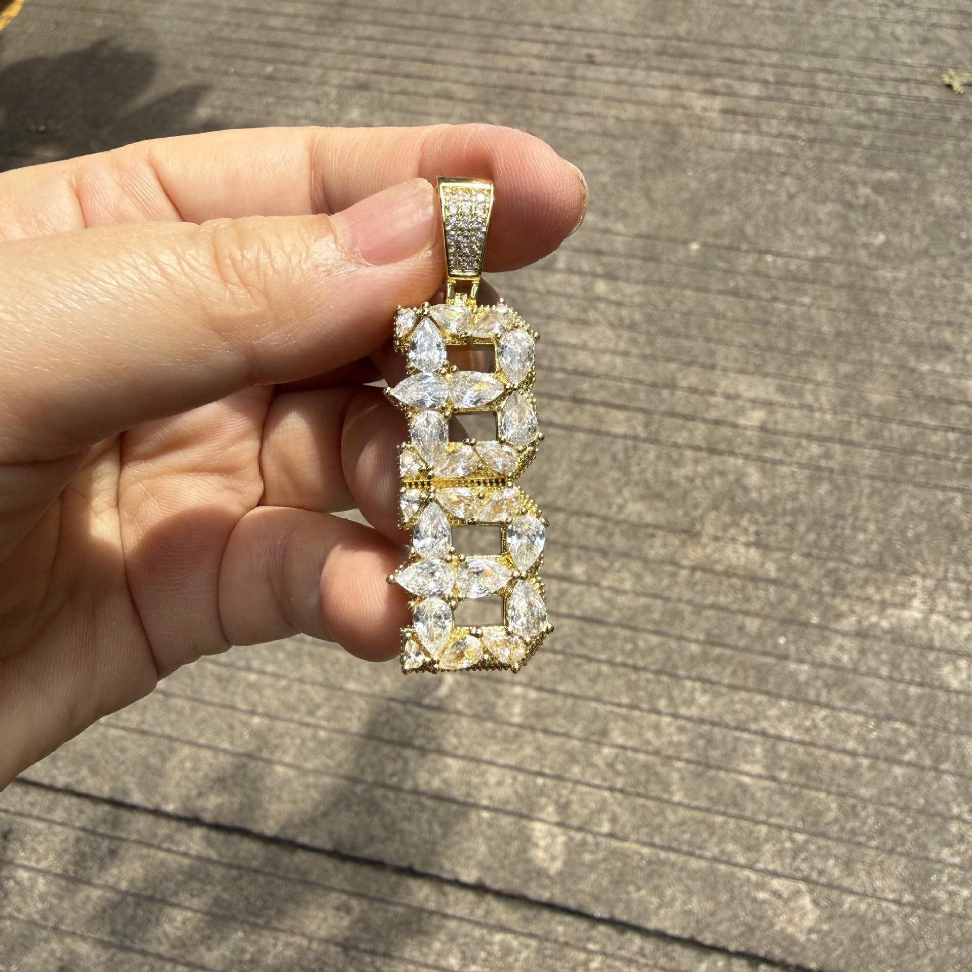 Delicata Collana Iniziale, Pendente Lettere Oro Placcato Brillanti | Scegli A-Z per il tuo pendente iniziale. Collana monogramma per lui/lei, perfetta da sola o per il layering.