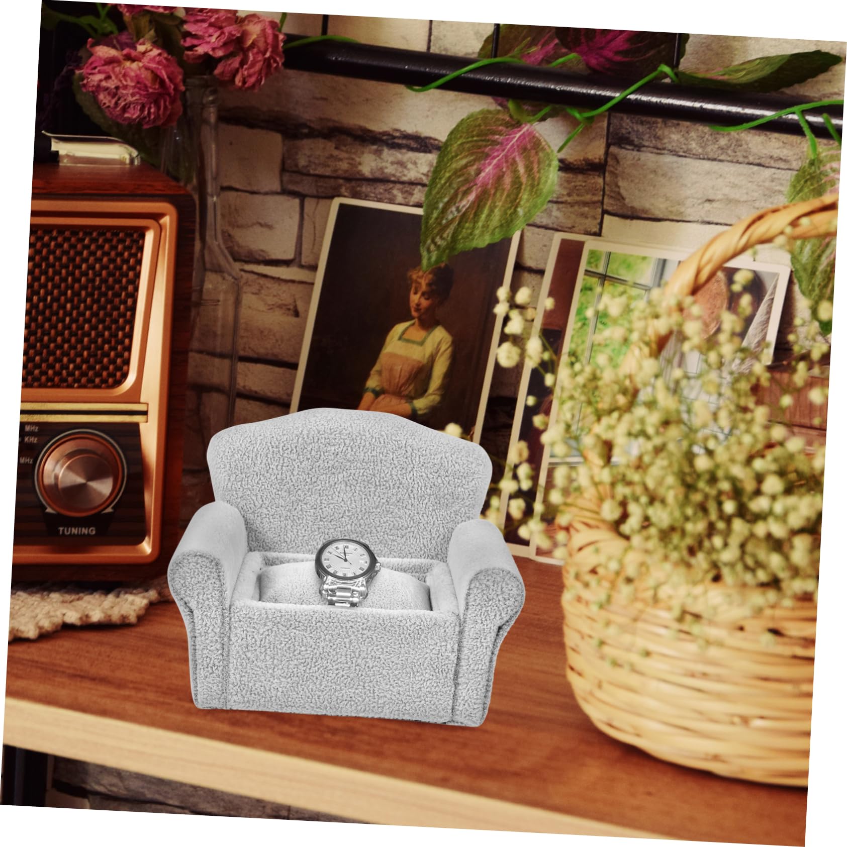 GALPADA Sofa Shaped Jewelry Display Holder Creative and Chic Bracelet Watch Stand for Home Use Design Grey Sturdy Construction for Jewelry Organization