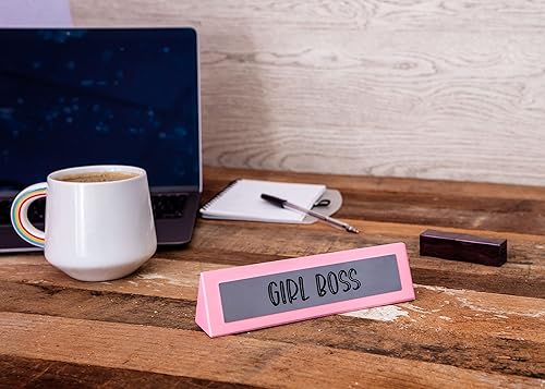 Miniatura 2 de Boxer Gifts Letrero de escritorio de madera rosa con texto en inglés Girl Boss  Divertido accesorio de escritorio rosa para ella  Gran regalo para