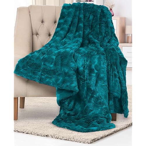 Everlasting Comfort Soft & Comfortable Teal Faux Fur Throw Blanket for Couch - (50"x65") Minky & Fluffy Fall Blankets & Throws, Plush Fuzzy Cover for Bed, Sofa & Living Room - Cozy Home Decor