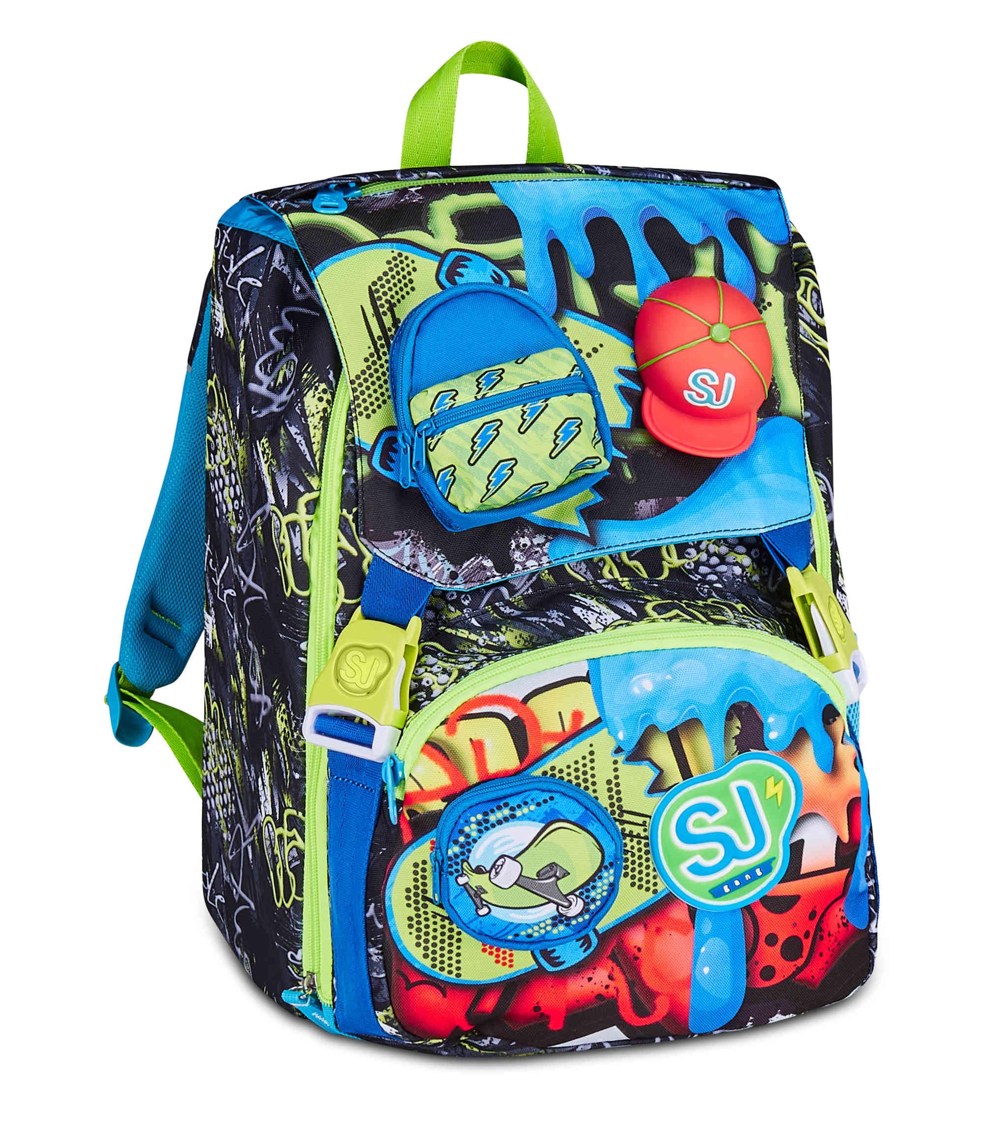 SJ GANG STYLE JAM GANG Zaino Scuola Estensibile SOFT POUCH BOY, Nero, 24L, Zip Laterali, Applicazione cappellino in silicone, Tasca frontale, Tasca portaborraccia, Scuola elementare, Bambino