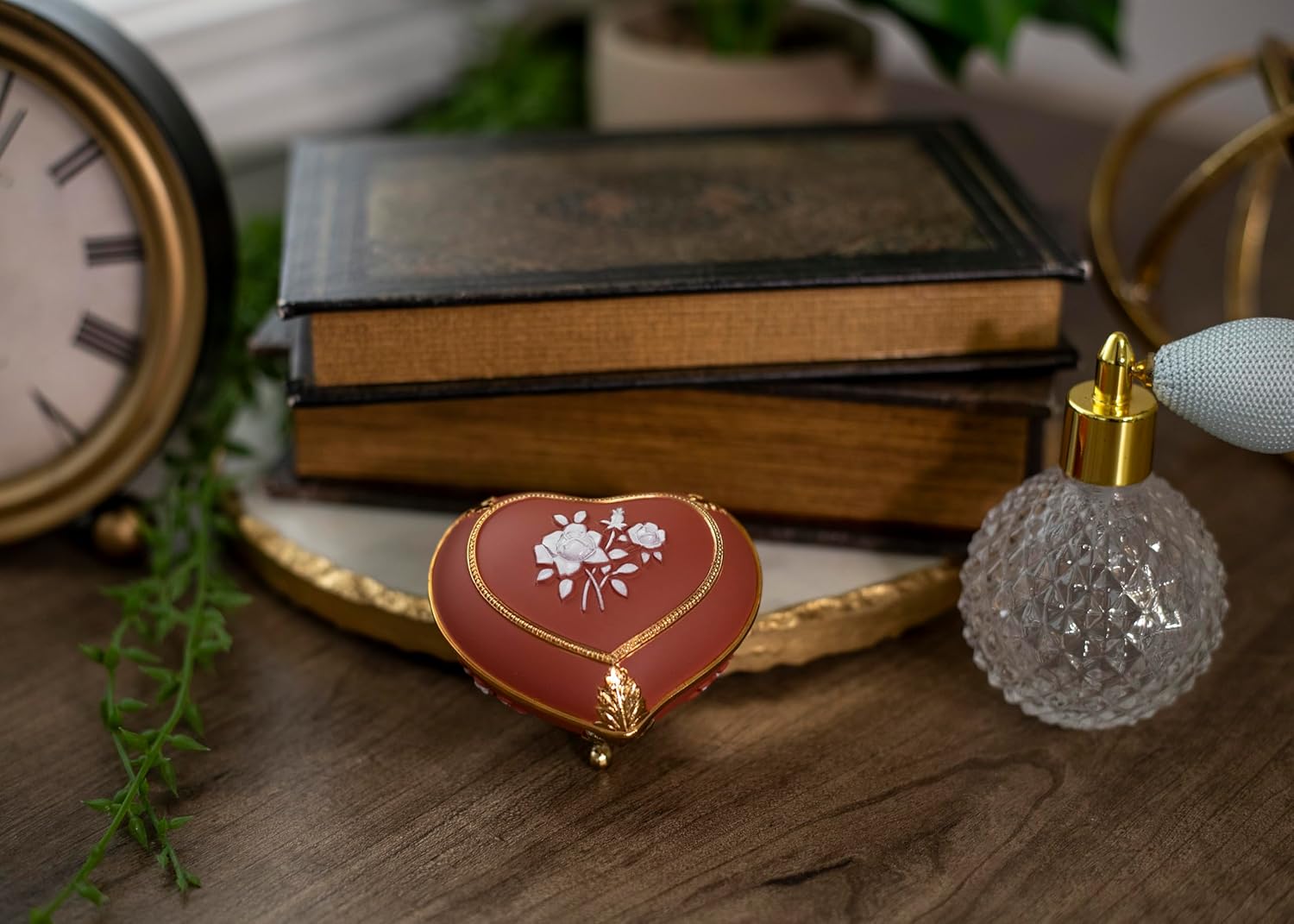 Haelo Musical Trinket Heart Shaped Jewelry Box, Red and Gold Tone Metal, Plays Tune Memory