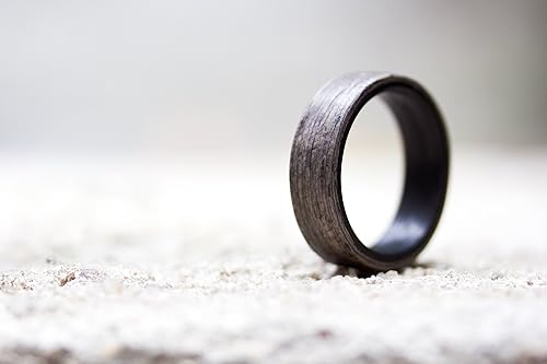 Miniatura 5 de Men's wood and carbon fiber ring. Unique and natural wooden grey wedding band. Water resistant and hypoallergenic. (00414_6N)