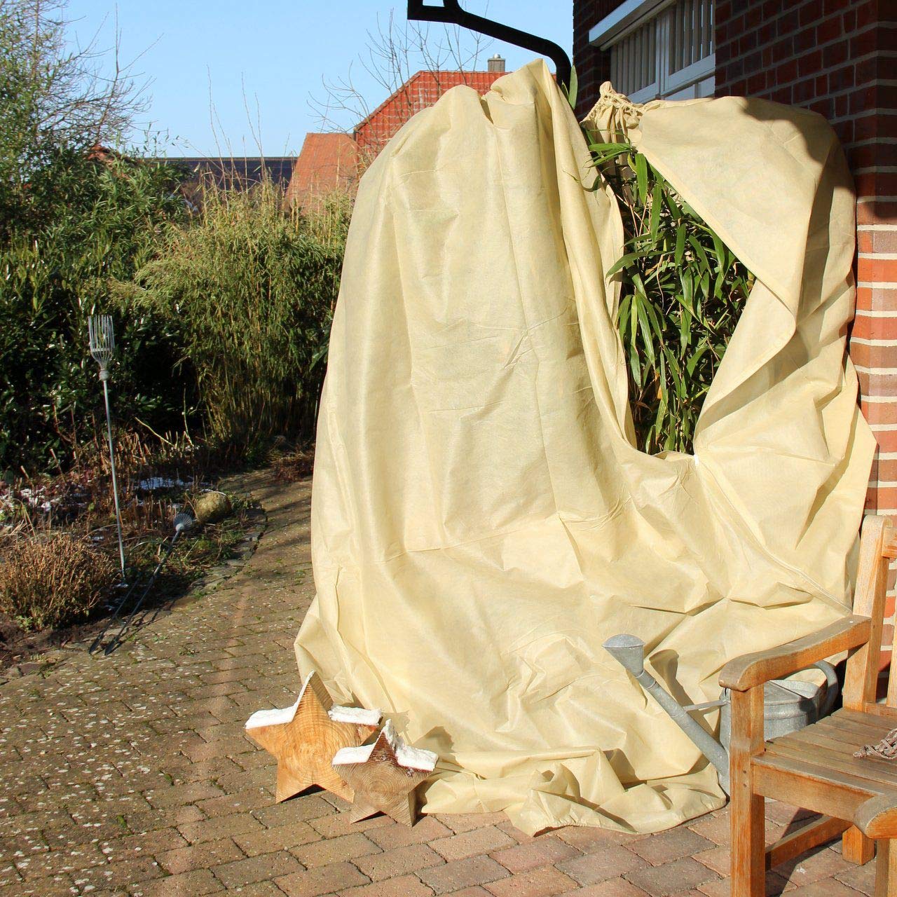 AFP Winterschutz-Vlies Thermomantel XXL, beige, Ø 200 x 300cm, 70g/qm Überwintern von Olivenbaum, Palme/Frostschutz Kübel-Pflanzen/Reißverschluss & Kordel / 2 Jutesäckchen gratis