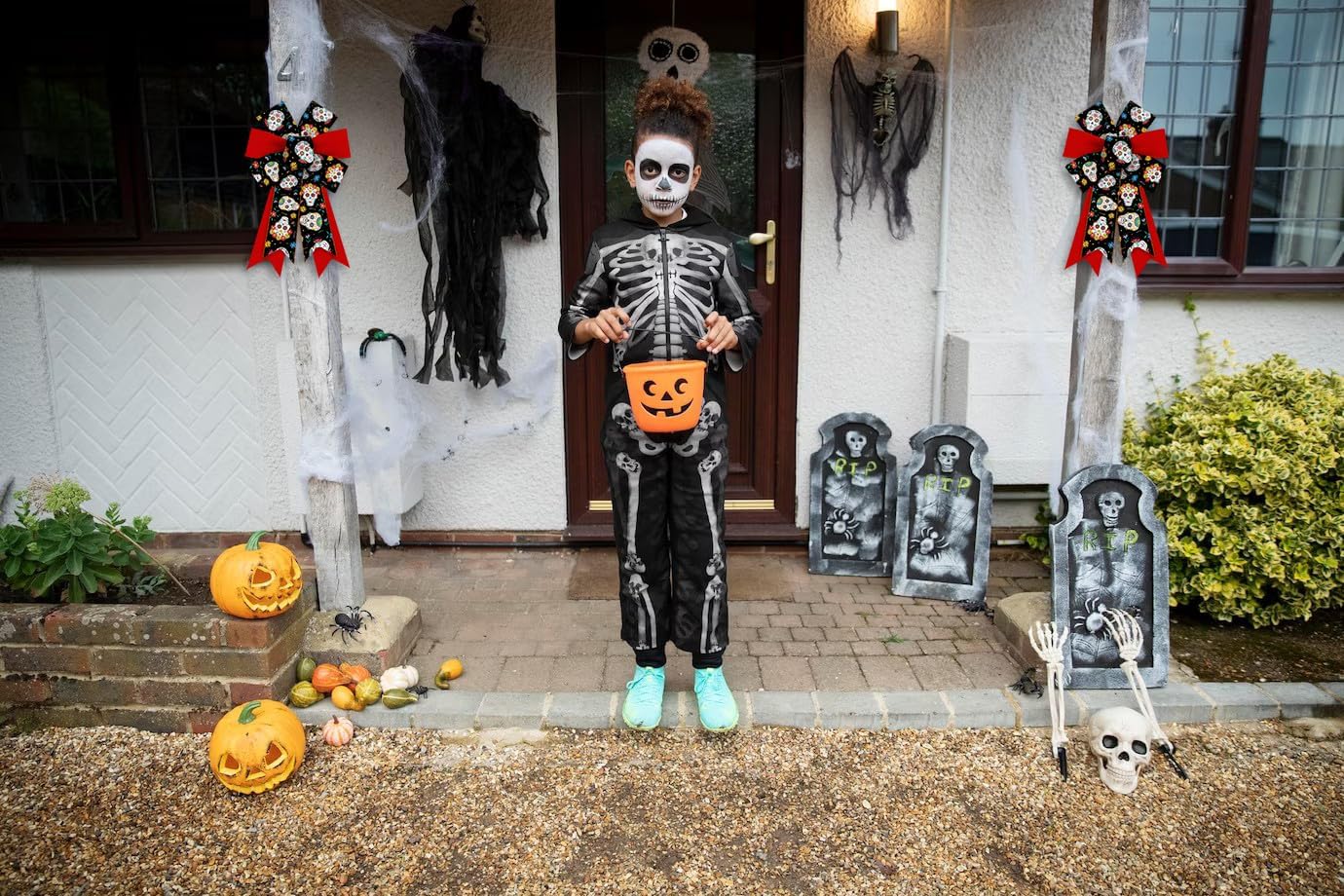 Hying 2PCS Day of The Dead Bows for Wreath, Red Black Dia de Los Muertos Wreath Bow for Mexican Party Supplies Halloween Sugar Skull Bow for Front Door Indoor Outdoor Wall Tree Topper Decorations - Image 5