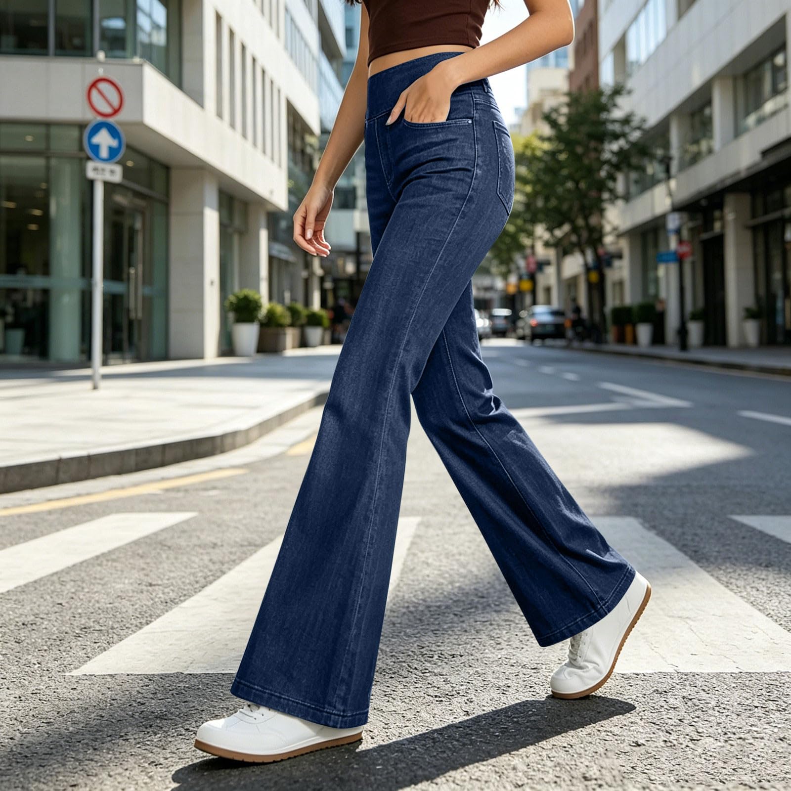 Générique Pantalon De Jean Évasé pour Femme avec Taille Haute Élastique Et Poches - Pantalons Style Rétro À Coupe Cloche, Idéal comme Pantalon Décontracté pour Le Quotidien Et Le Week-End.